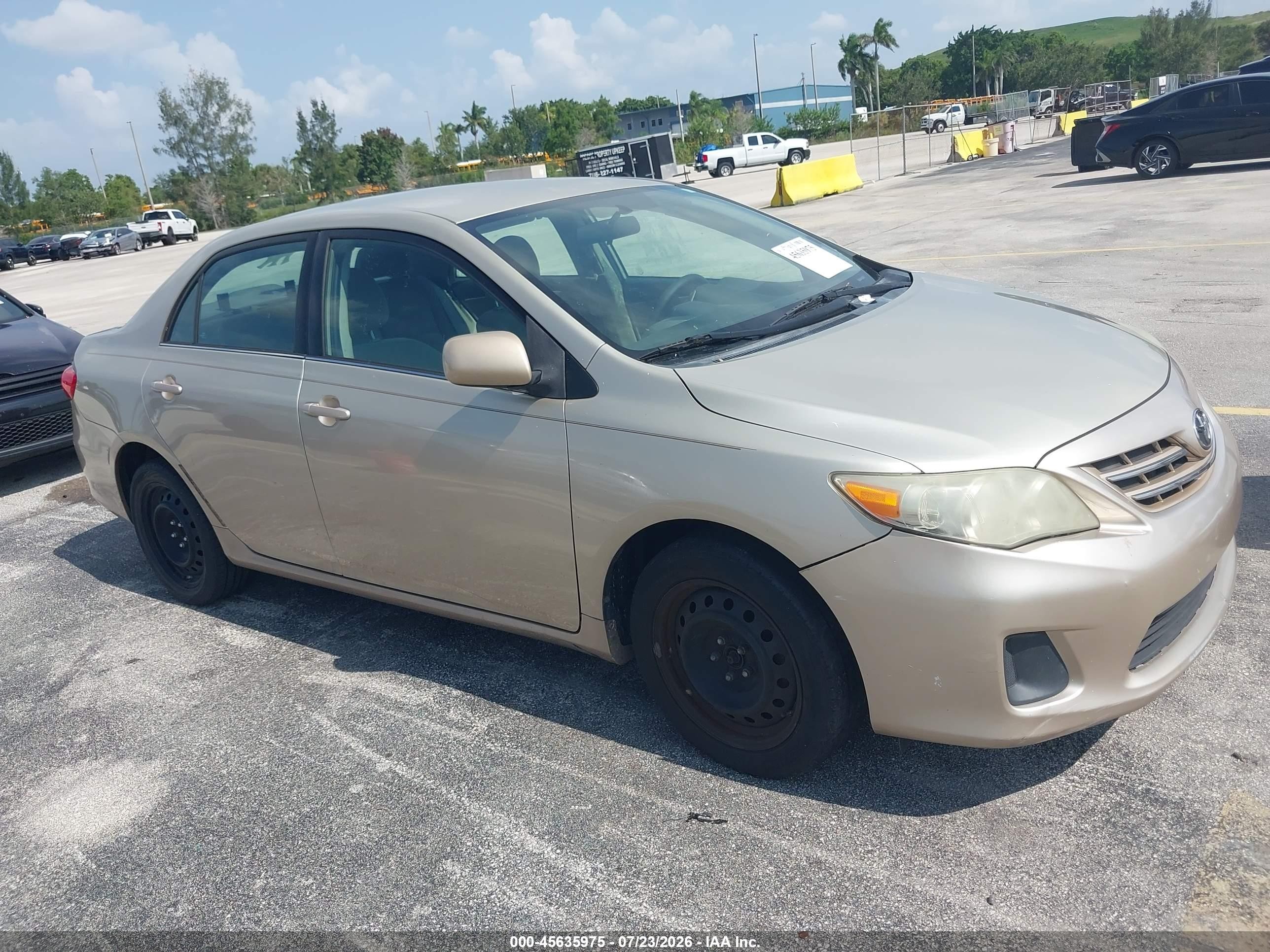 2013 Toyota Corolla Le Золотой vin: 5YFBU4EE0DP171285