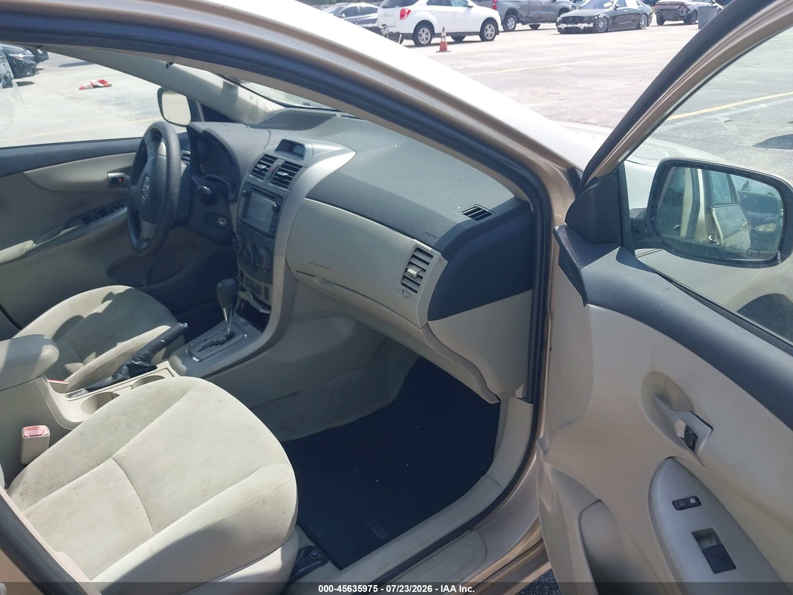 2013 Toyota Corolla Le Золотой vin: 5YFBU4EE0DP171285