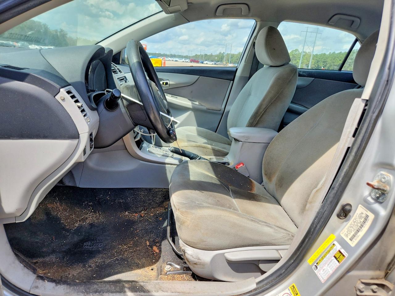 2013 Toyota Corolla Le Silver vin: 5YFBU4EE0DP172050