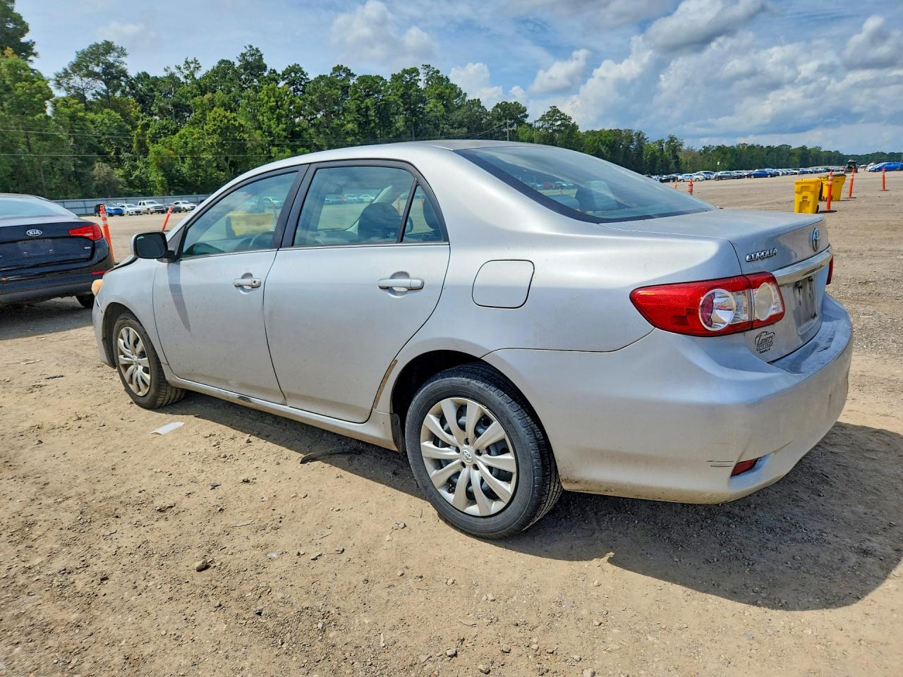 2013 Toyota Corolla Le Silver vin: 5YFBU4EE0DP172050