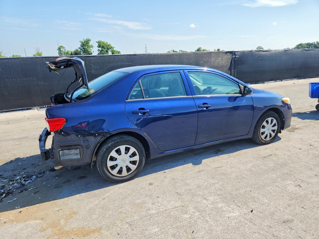 2013 Toyota Corolla L Blue vin: 5YFBU4EE0DP173733