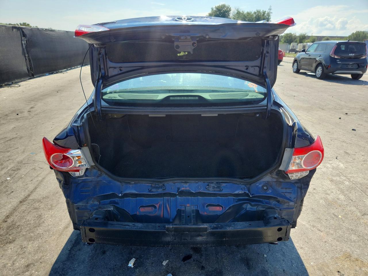 2013 Toyota Corolla L Blue vin: 5YFBU4EE0DP173733