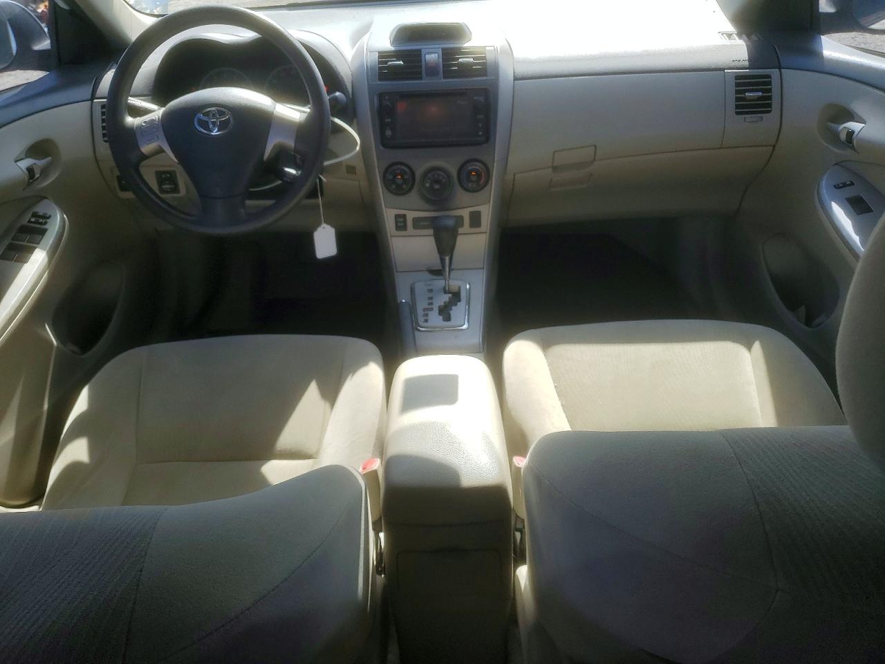 2013 Toyota Corolla Le Белый vin: 5YFBU4EE0DP174140