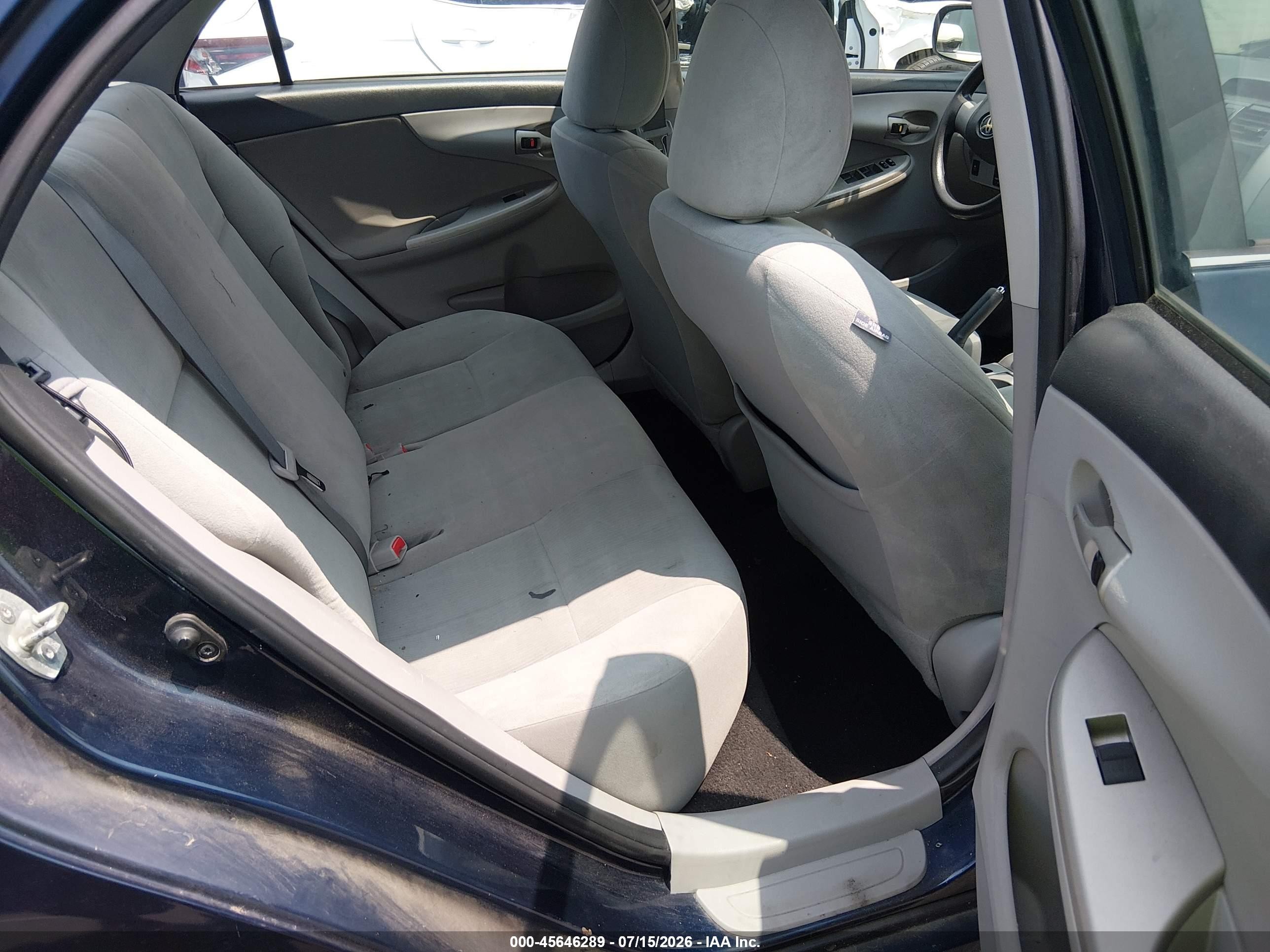 2013 Toyota Corolla Le Blue vin: 5YFBU4EE0DP177068