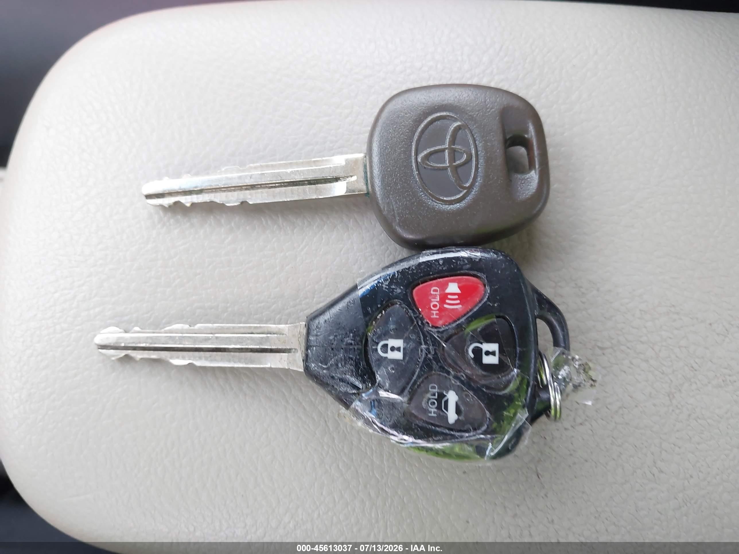 2013 Toyota Corolla L Red vin: 5YFBU4EE0DP179161