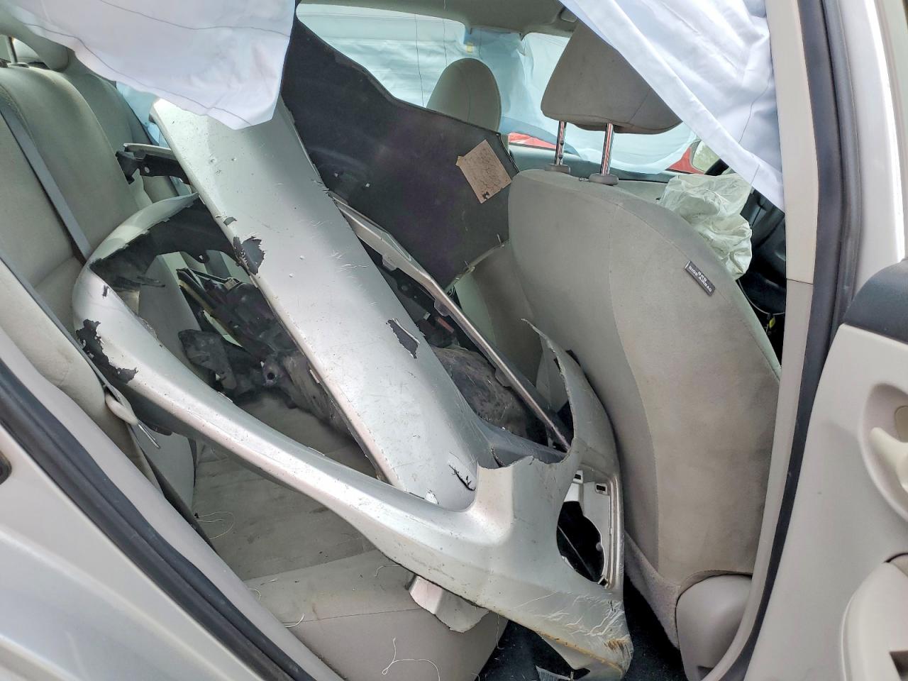 2013 Toyota Corolla L Silver vin: 5YFBU4EE0DP185395