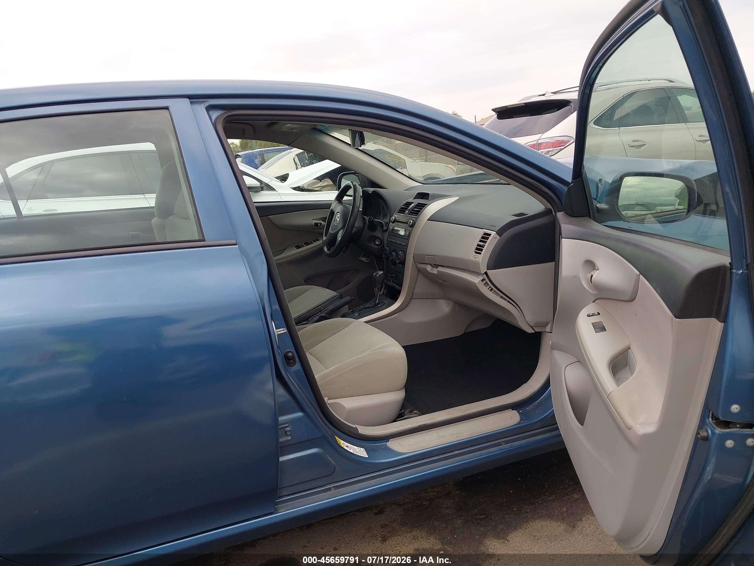 2013 Toyota Corolla L Blue vin: 5YFBU4EE0DP189771