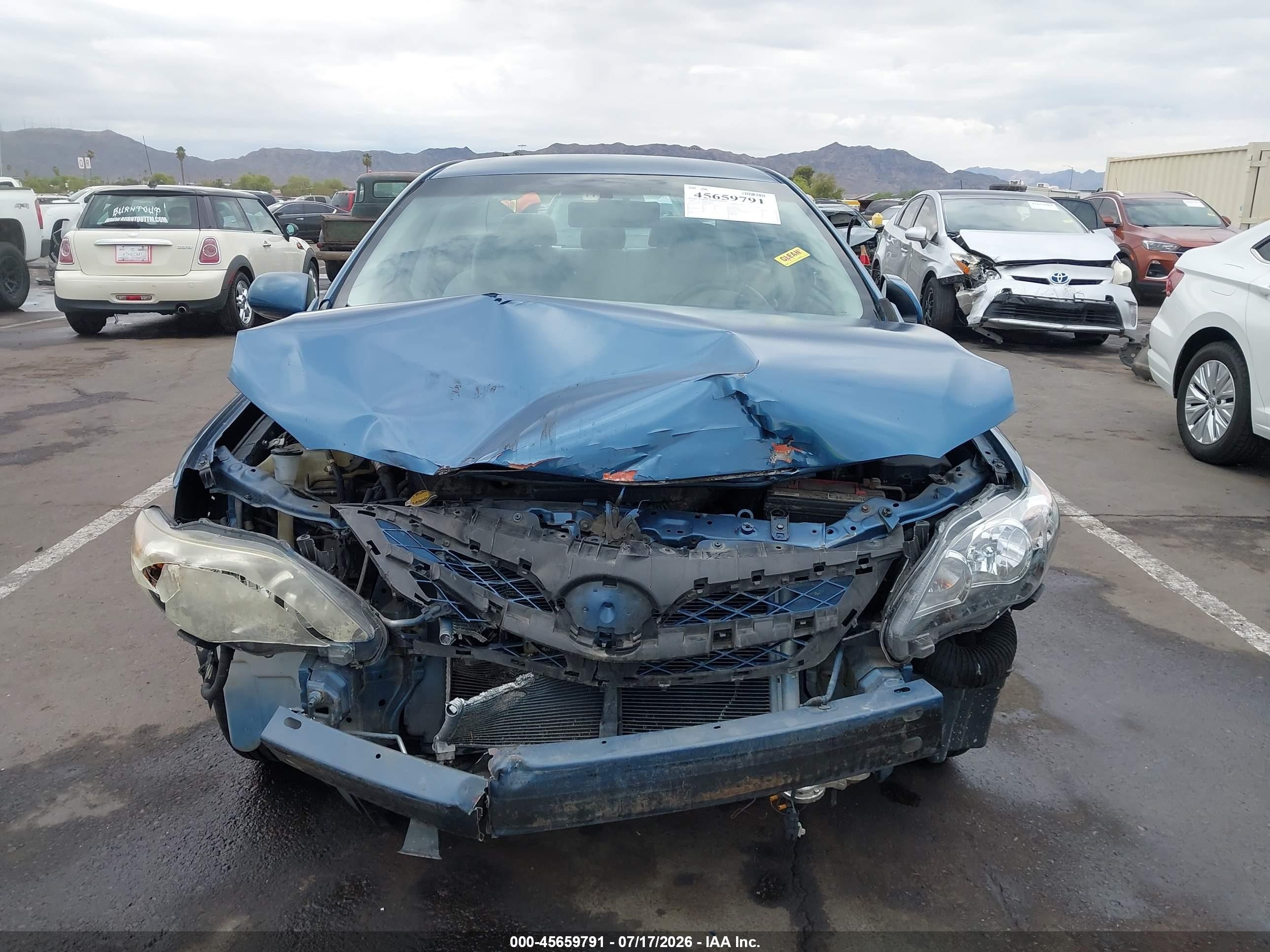 2013 Toyota Corolla L Blue vin: 5YFBU4EE0DP189771
