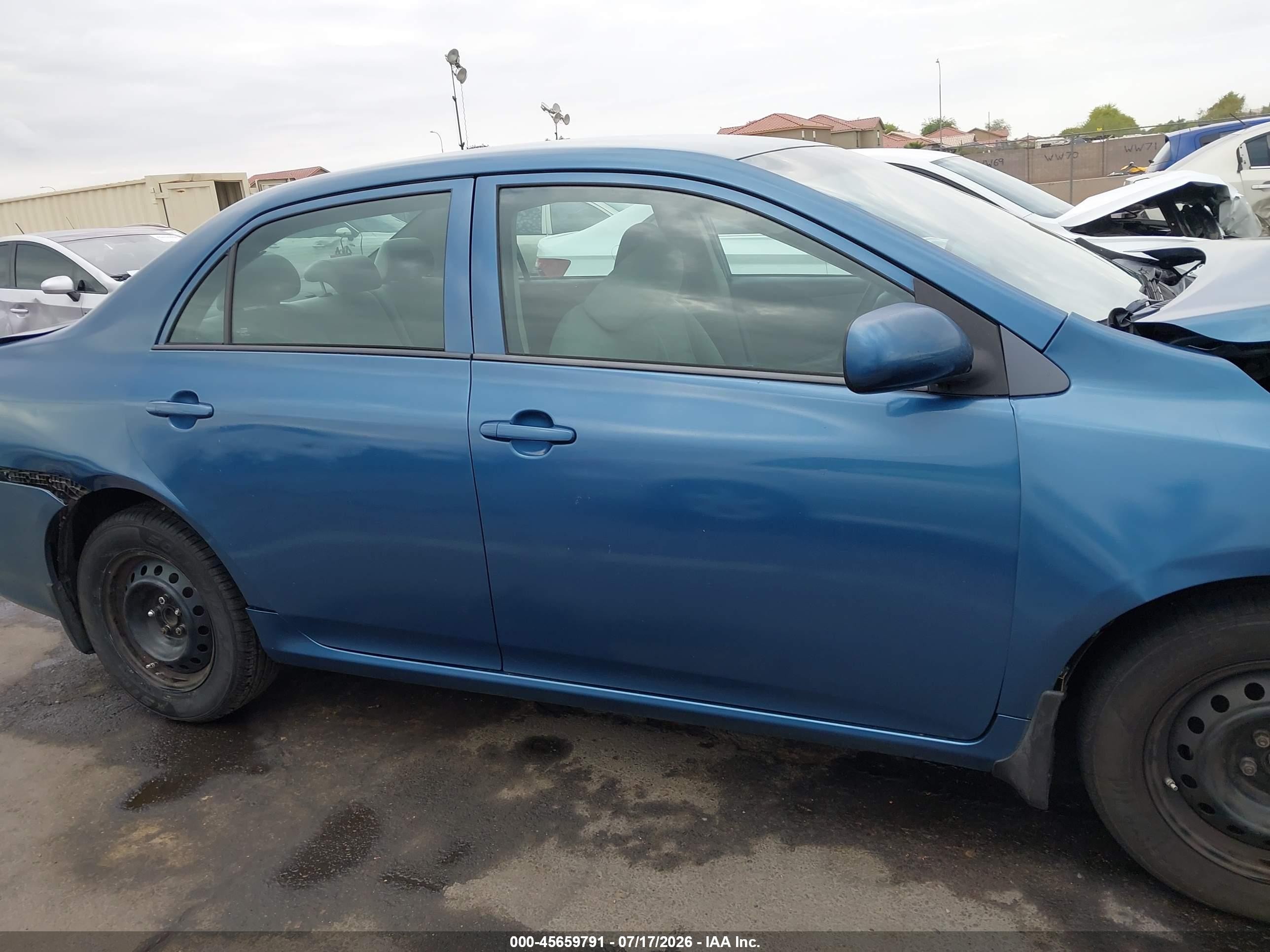 2013 Toyota Corolla L Blue vin: 5YFBU4EE0DP189771
