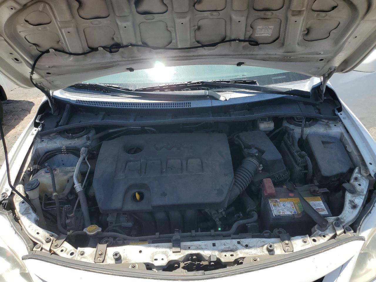 2013 Toyota Corolla L Белый vin: 5YFBU4EE0DP196042