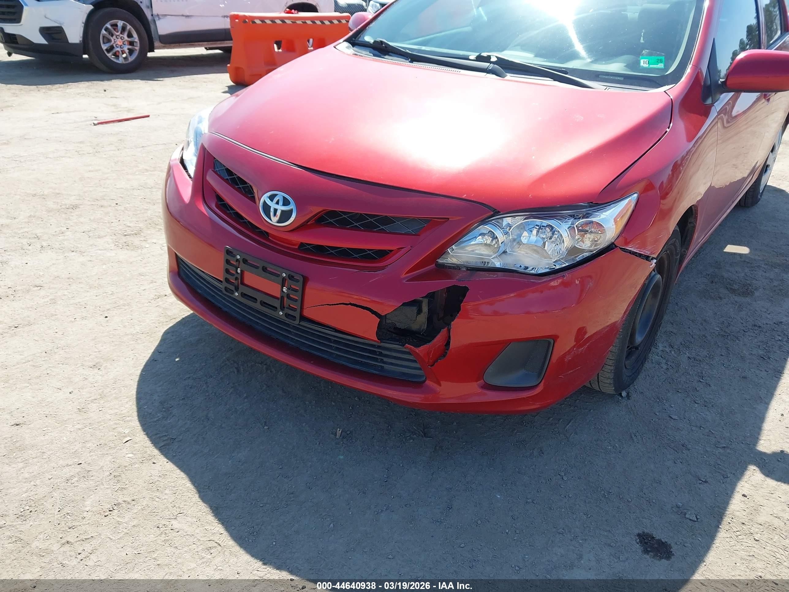 2013 Toyota Corolla L Red vin: 5YFBU4EE0DP198034