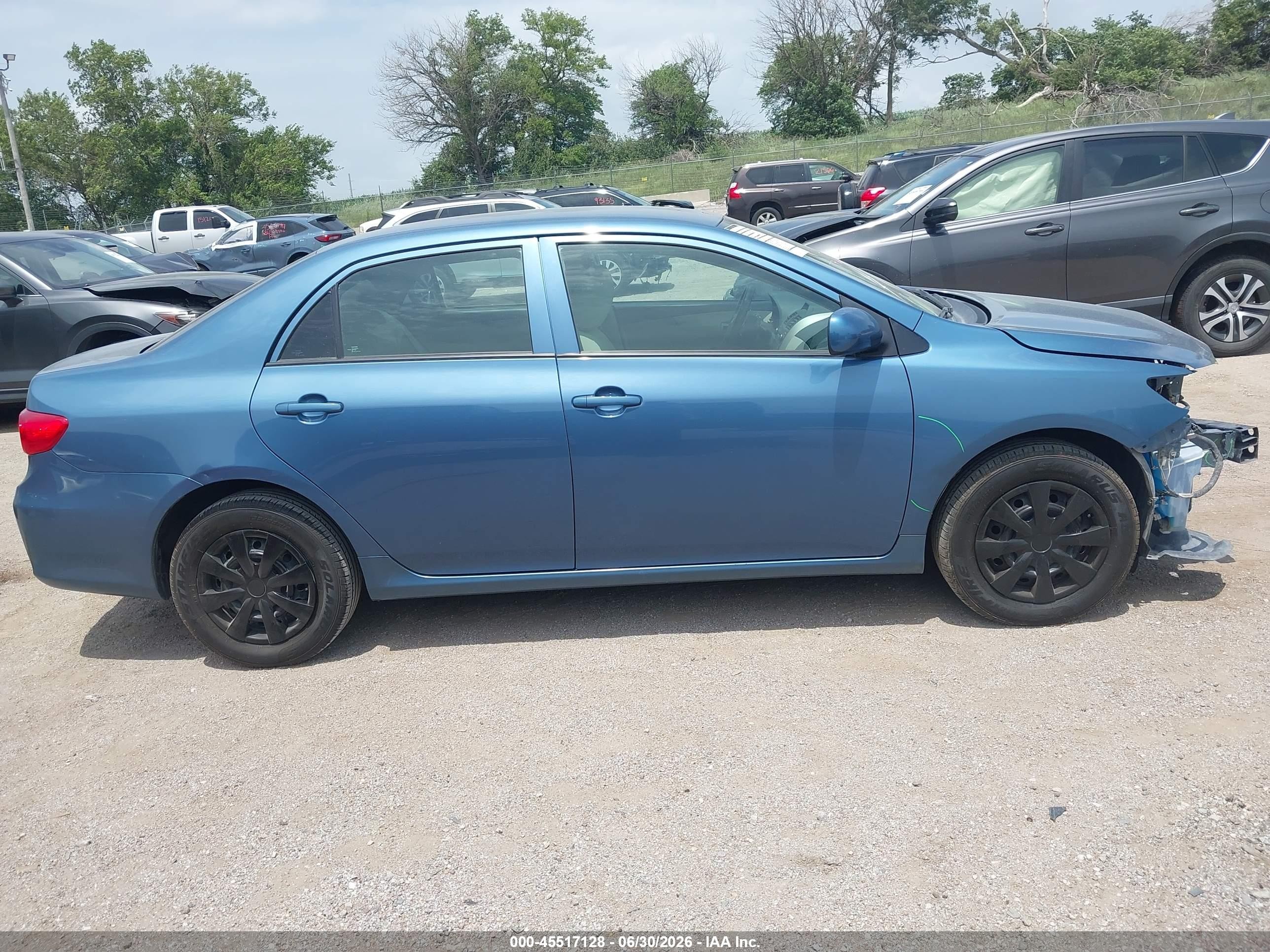 2013 Toyota Corolla L Blue vin: 5YFBU4EE0DP207833
