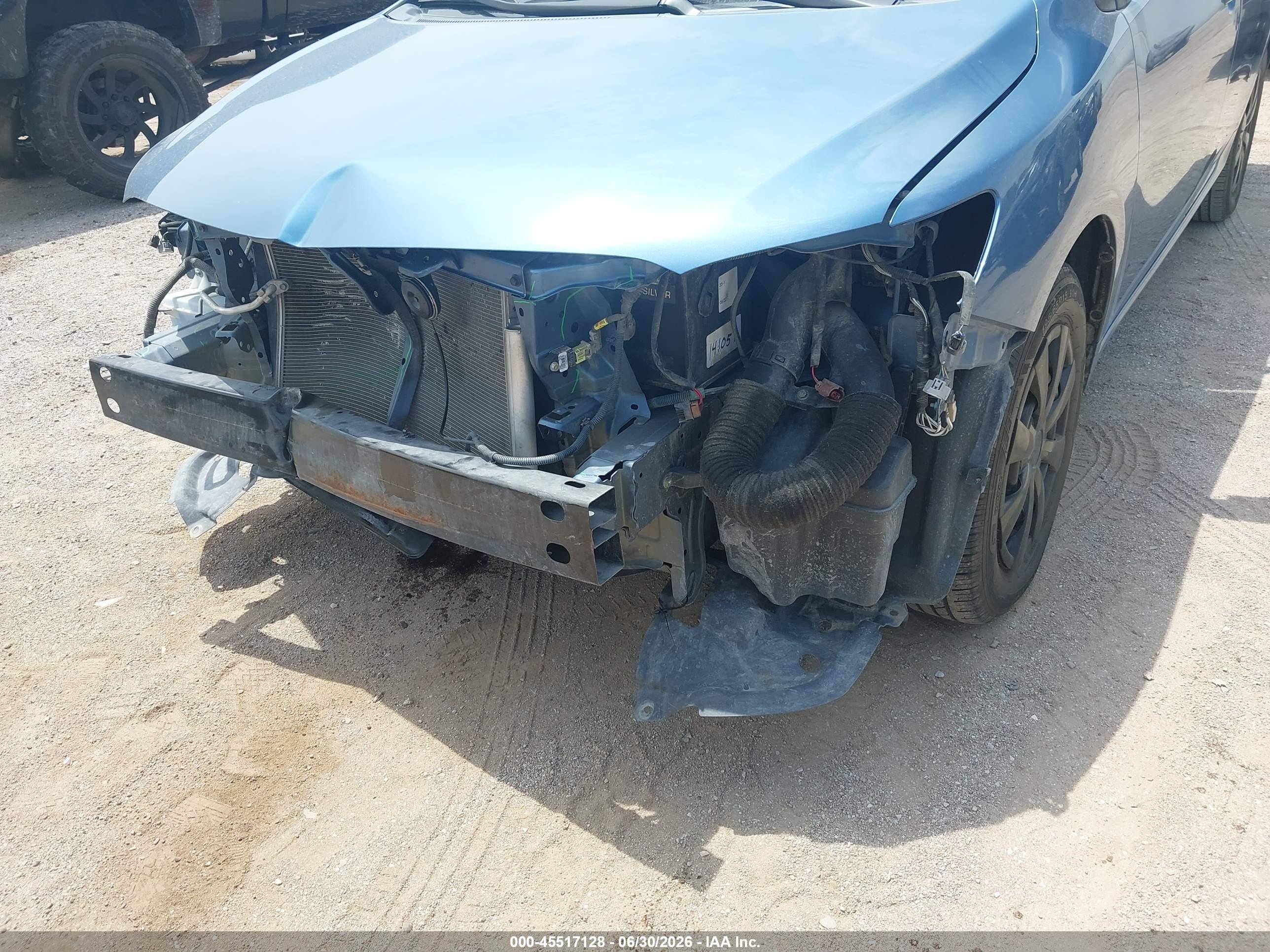 2013 Toyota Corolla L Blue vin: 5YFBU4EE0DP207833