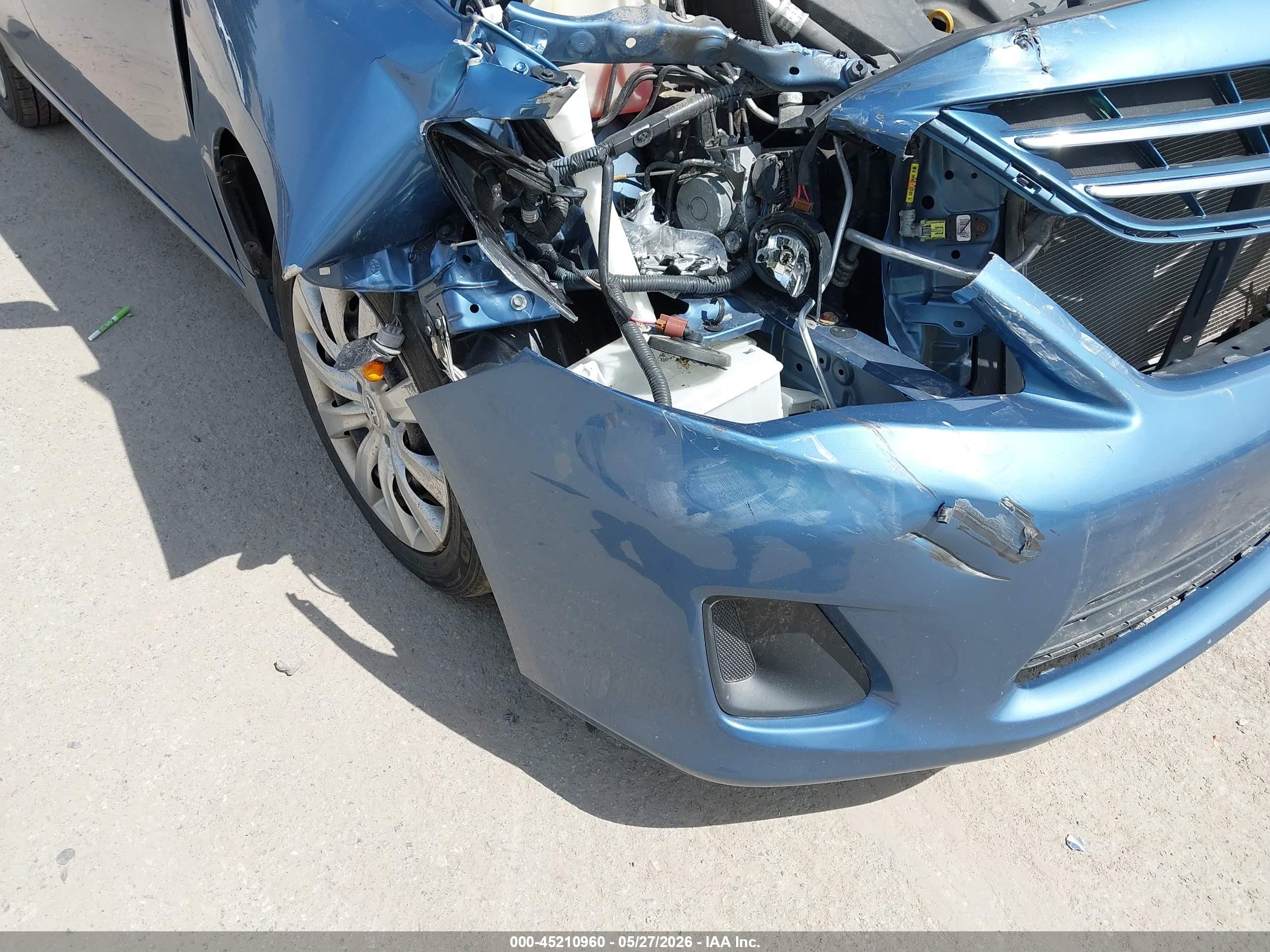 2013 Toyota Corolla Le Синий vin: 5YFBU4EE0DP211204