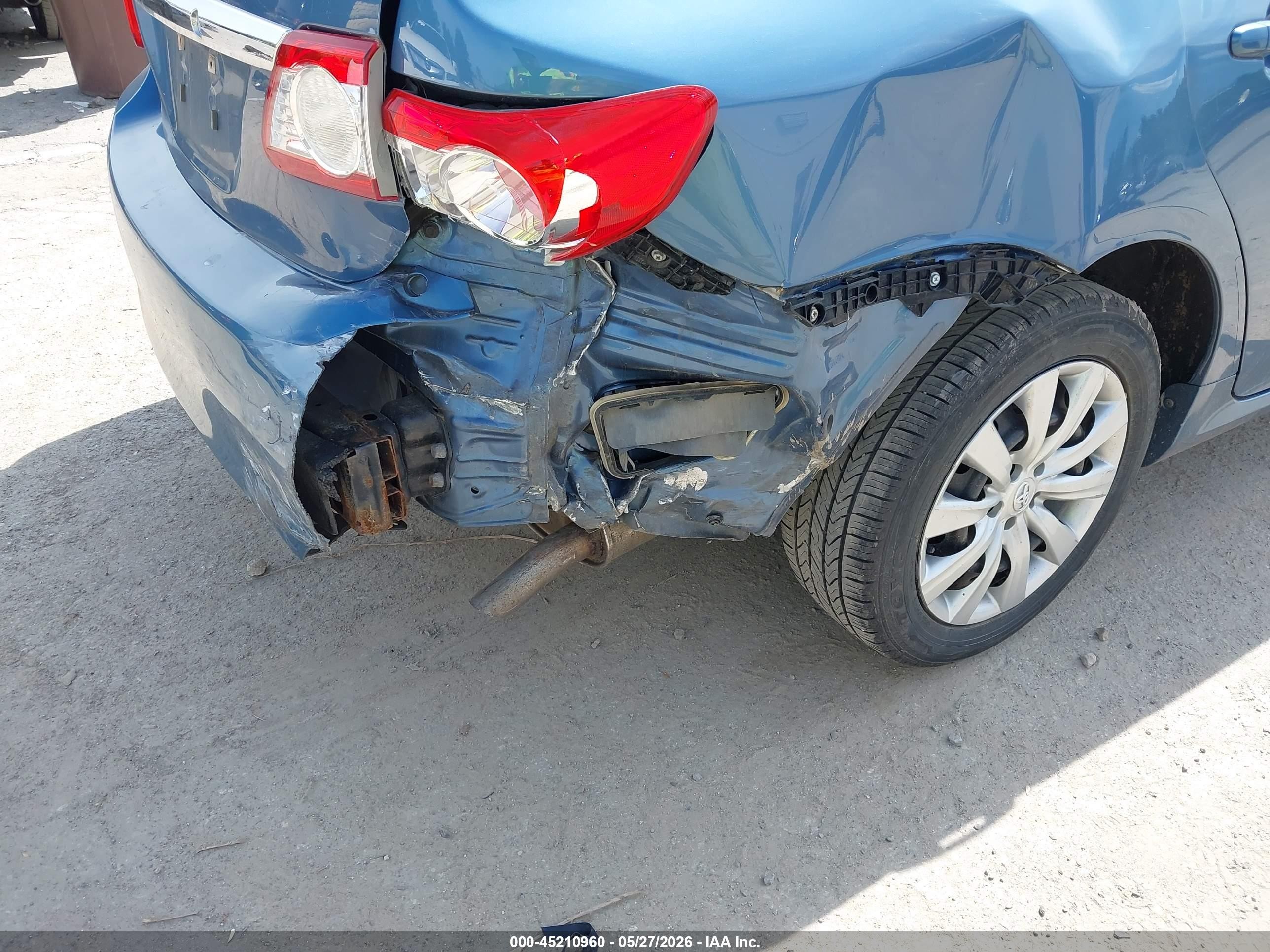2013 Toyota Corolla Le Синий vin: 5YFBU4EE0DP211204