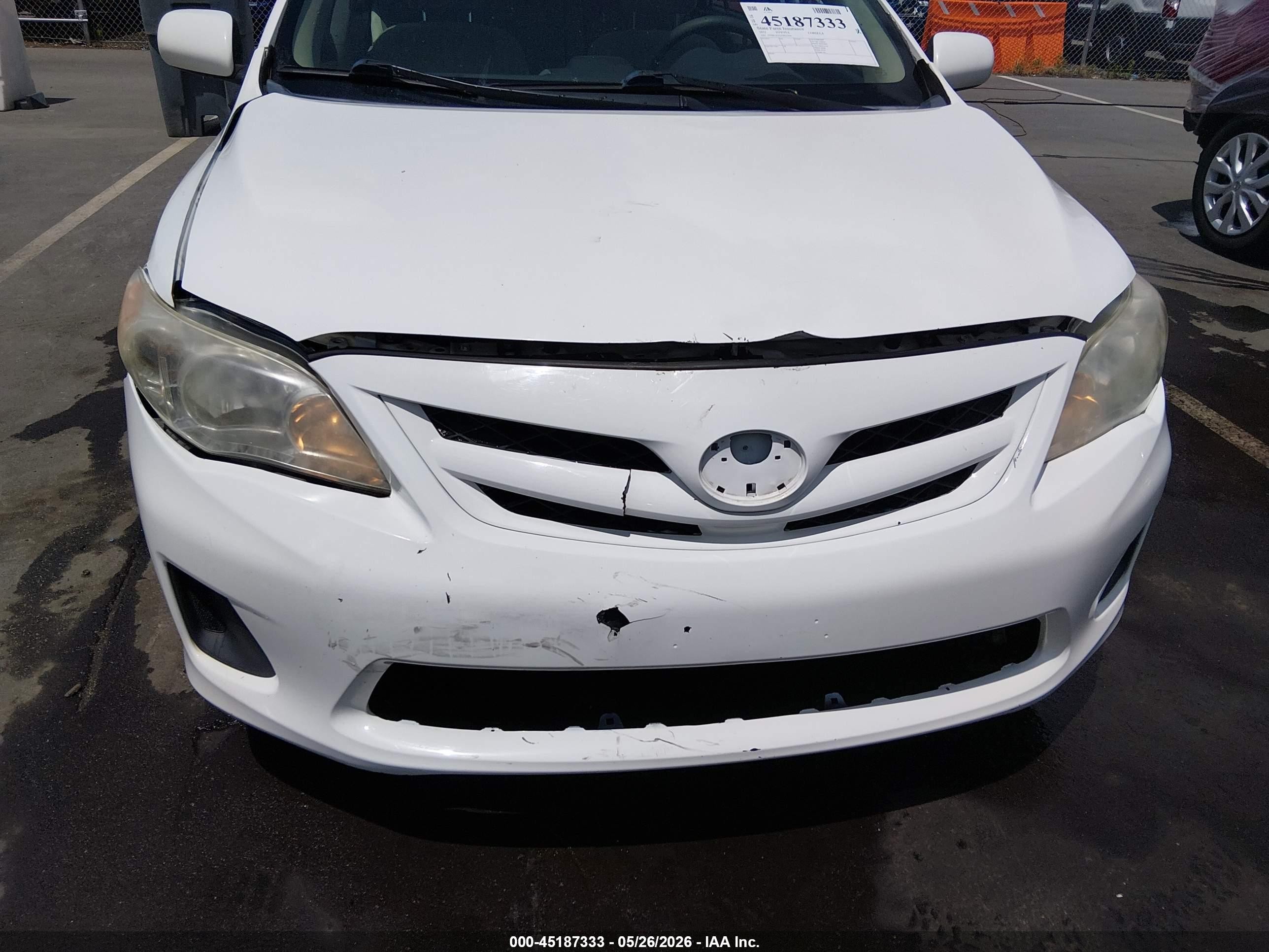 2012 Toyota Corolla L Белый vin: 5YFBU4EE1CP022396