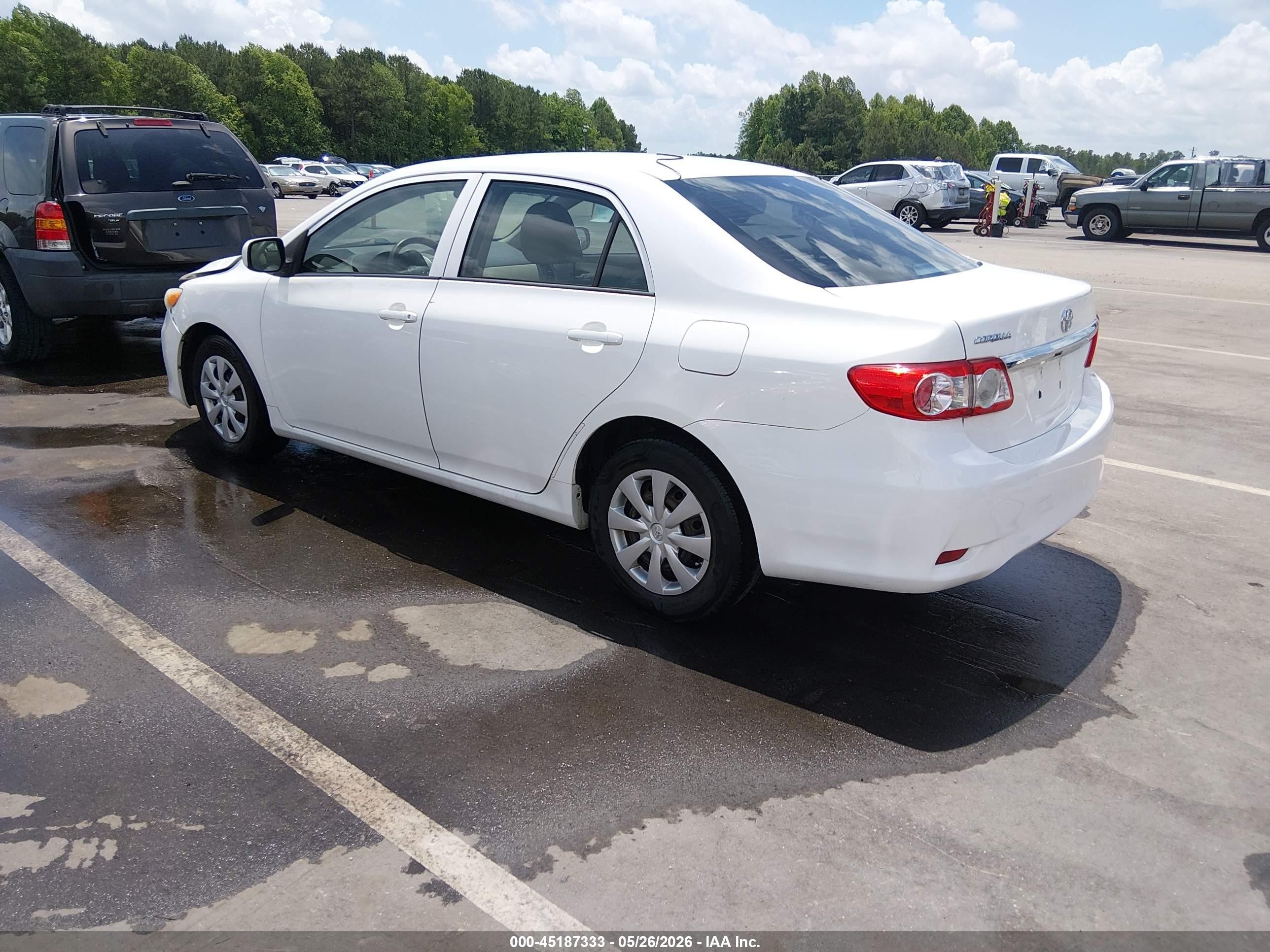 2012 Toyota Corolla L Белый vin: 5YFBU4EE1CP022396