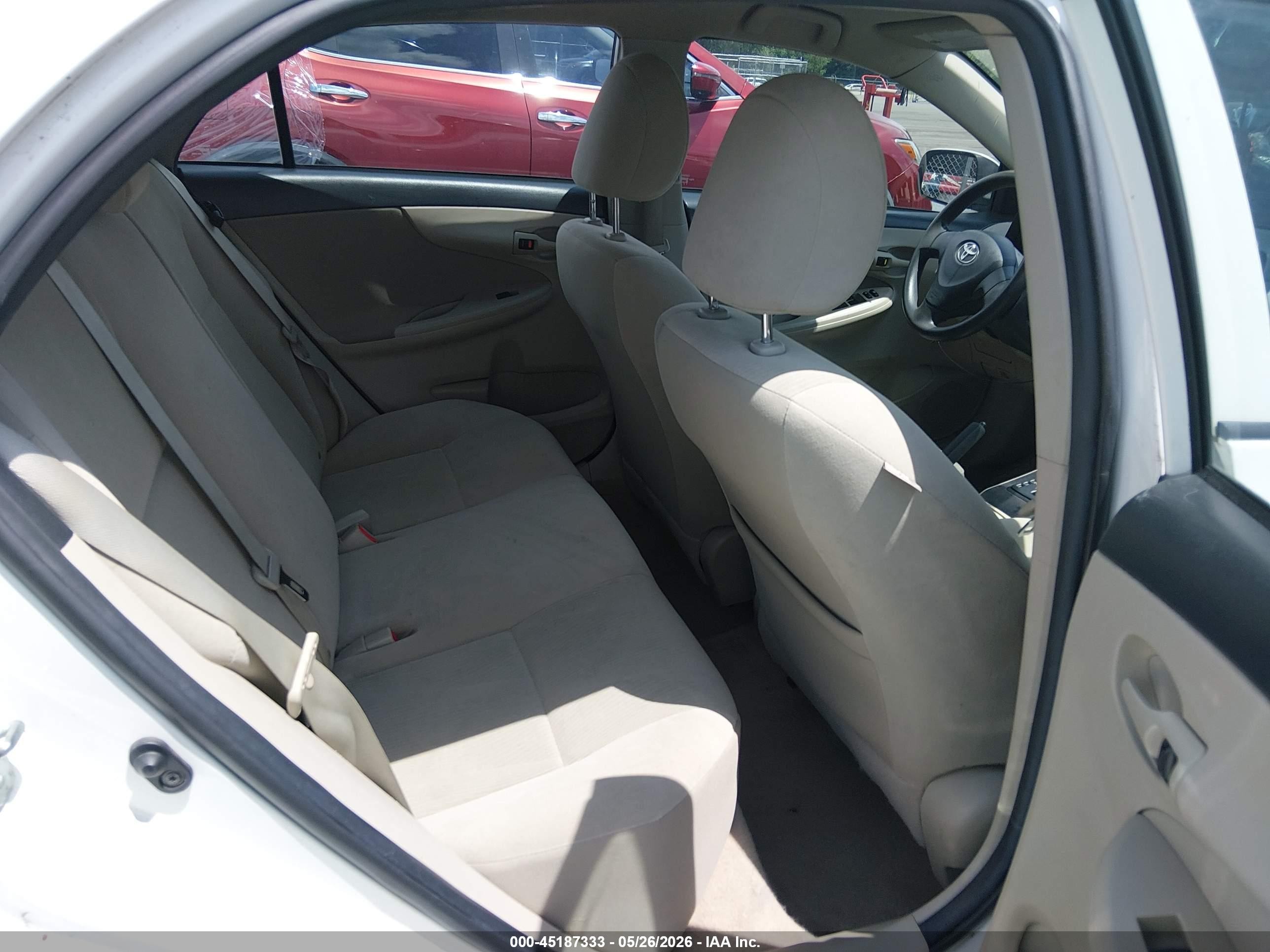 2012 Toyota Corolla L Белый vin: 5YFBU4EE1CP022396