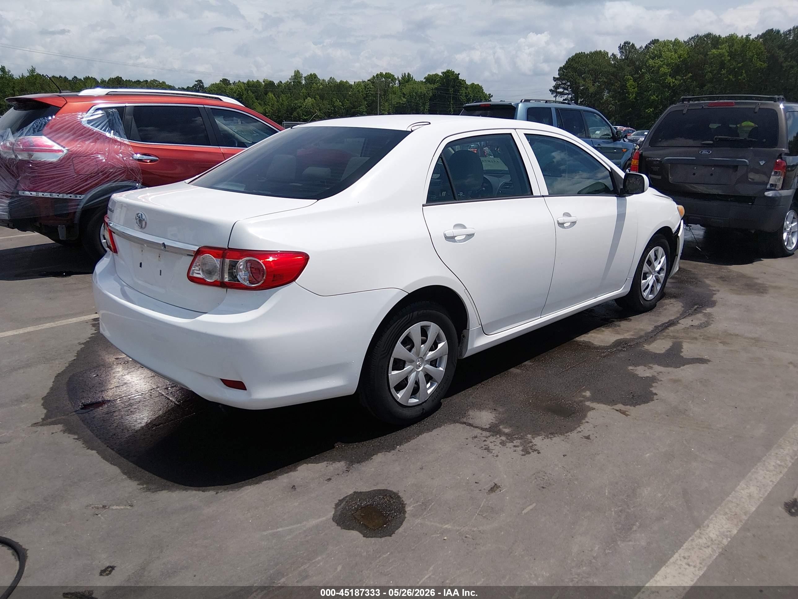 2012 Toyota Corolla L Белый vin: 5YFBU4EE1CP022396