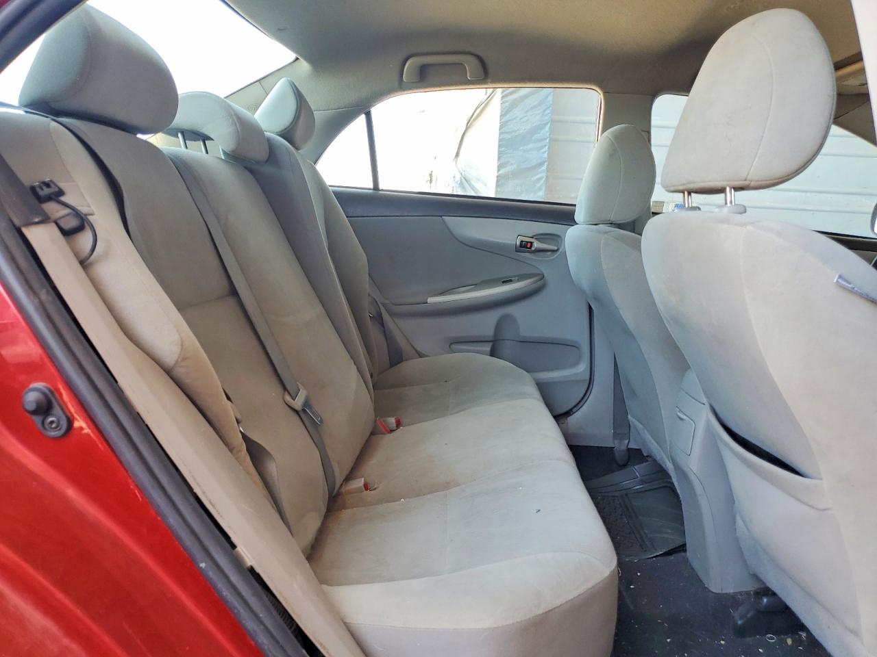 2012 Toyota Corolla Le Red vin: 5YFBU4EE1CP027694