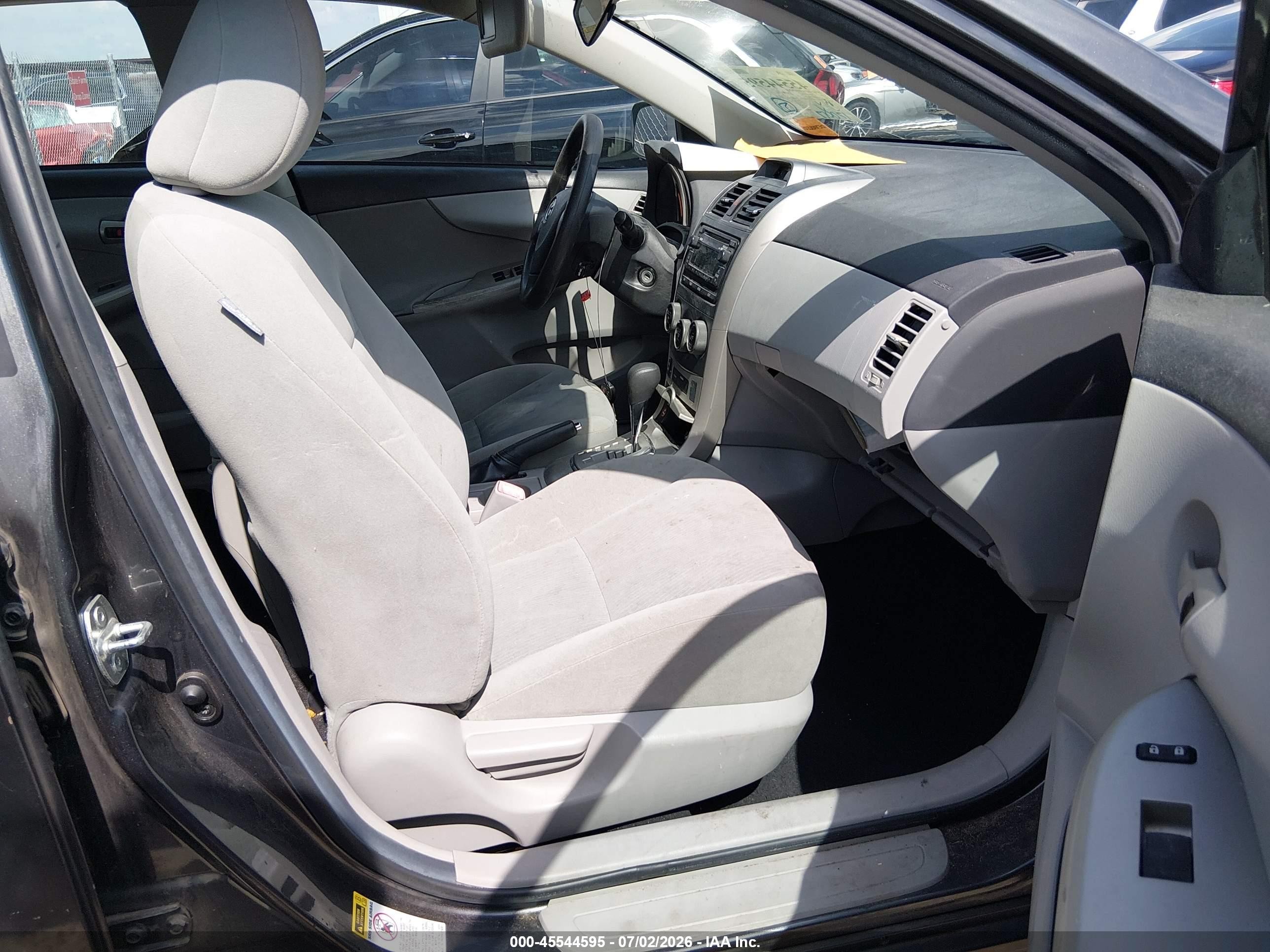 2012 Toyota Corolla Le Gray vin: 5YFBU4EE1CP044222