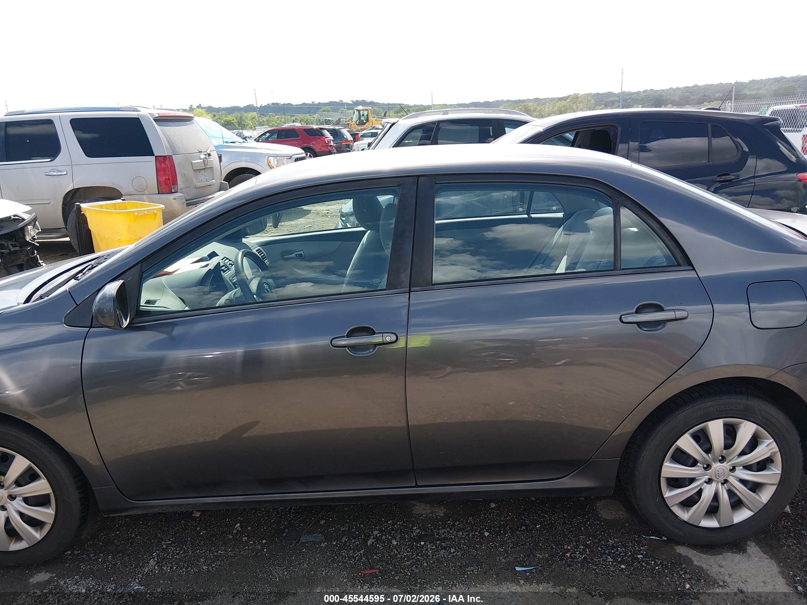 2012 Toyota Corolla Le Gray vin: 5YFBU4EE1CP044222