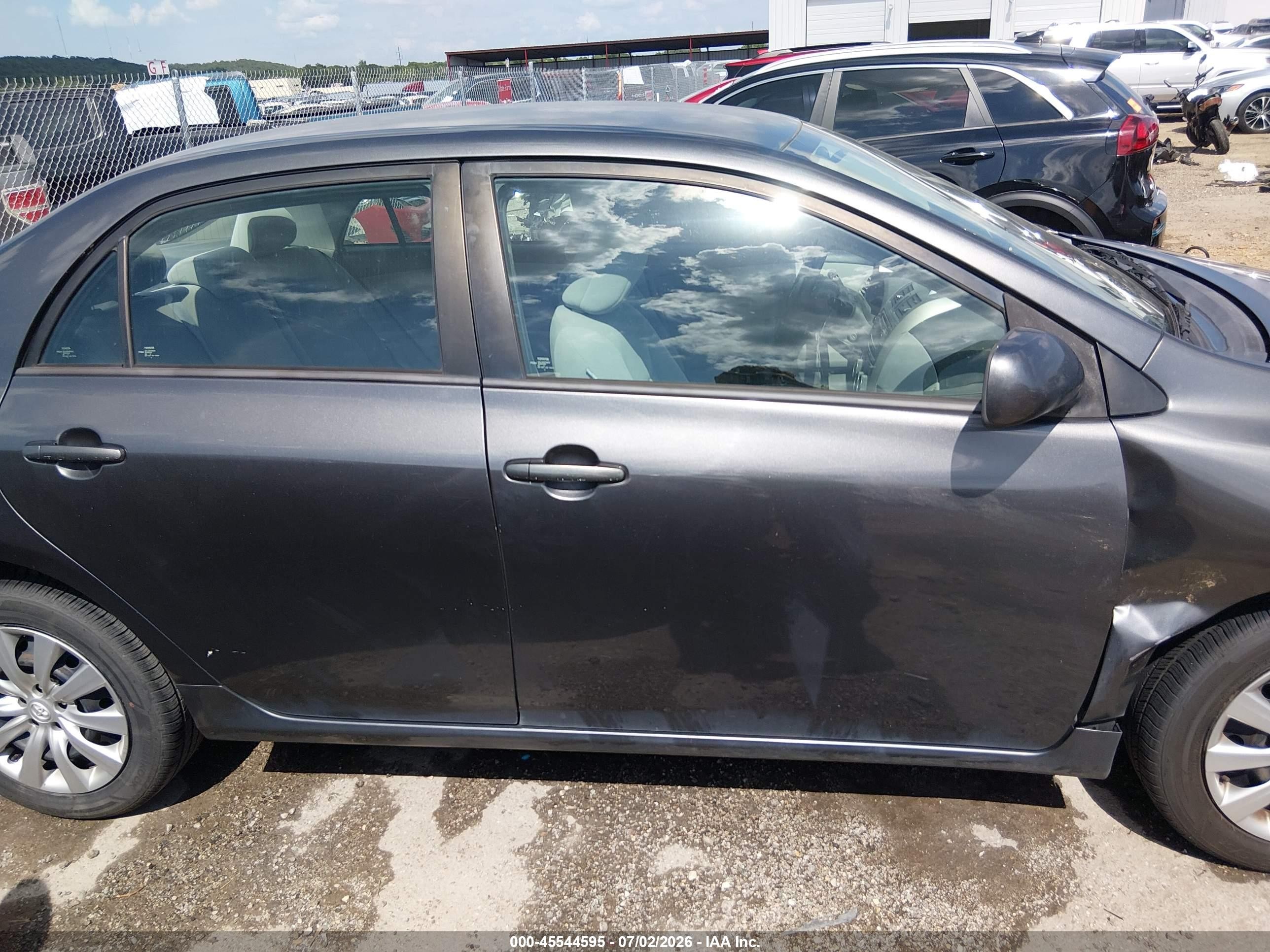 2012 Toyota Corolla Le Gray vin: 5YFBU4EE1CP044222