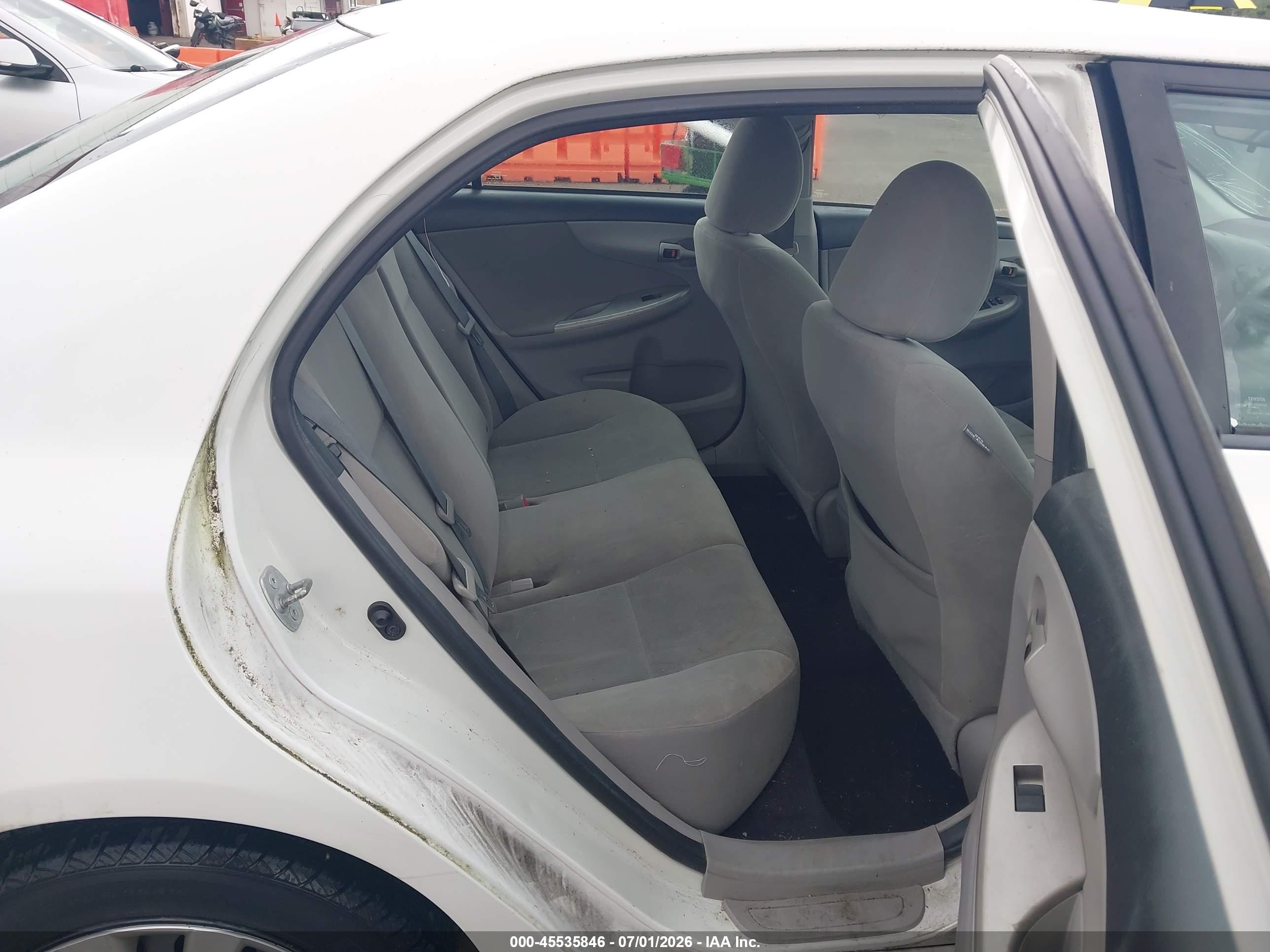2012 Toyota Corolla Le White vin: 5YFBU4EE1CP050053