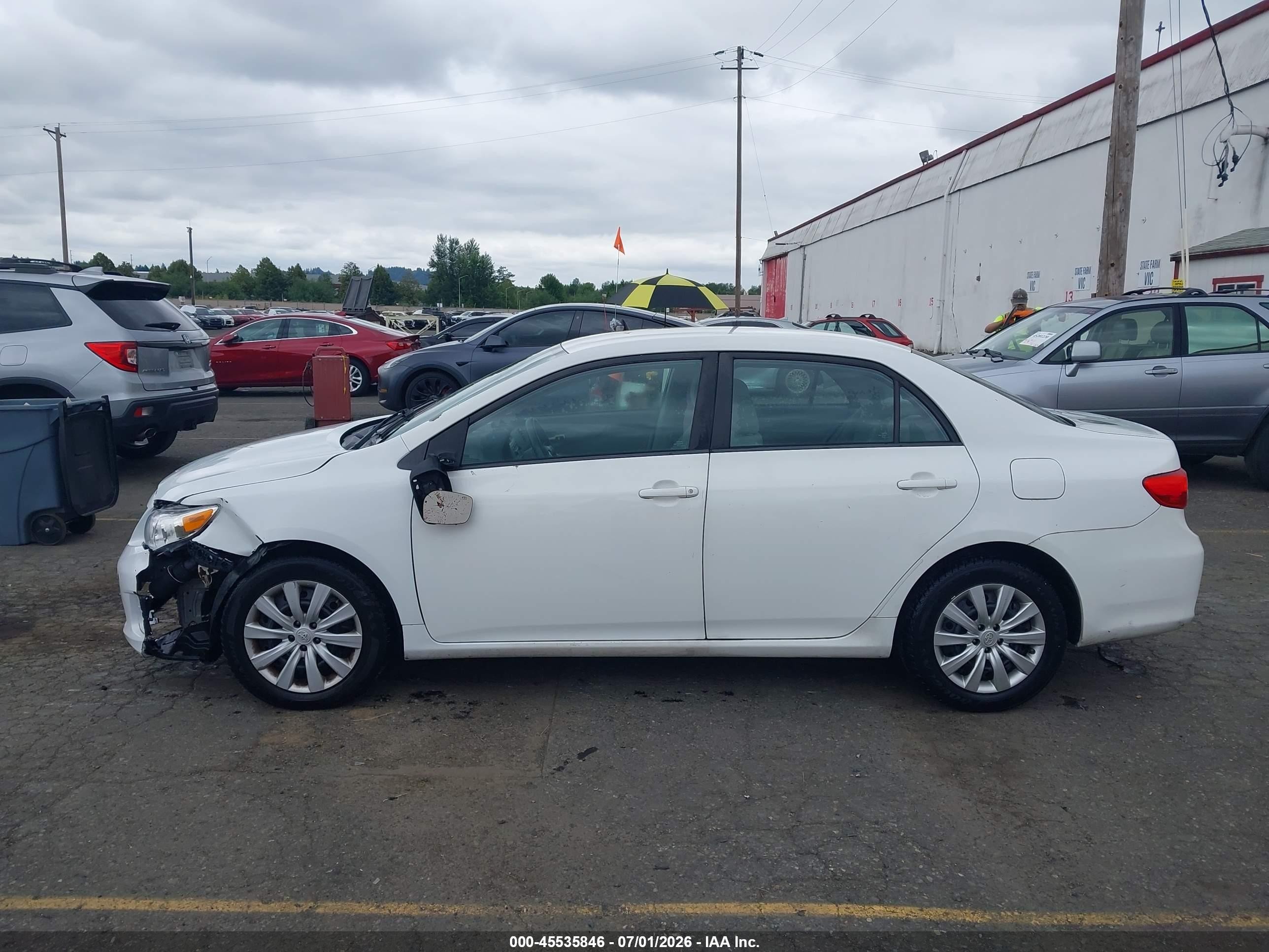 2012 Toyota Corolla Le White vin: 5YFBU4EE1CP050053