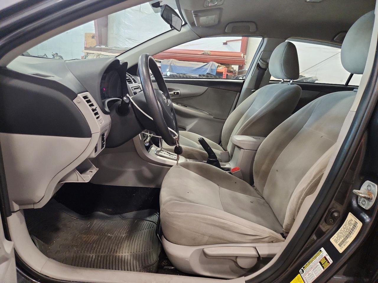 2012 Toyota Corolla Le Серый vin: 5YFBU4EE1CP050439