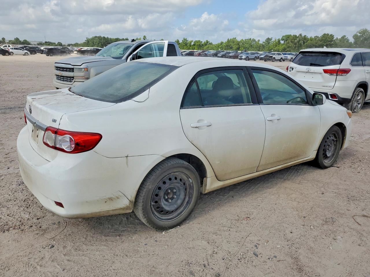 2012 Toyota Corolla Le White vin: 5YFBU4EE1CP056340