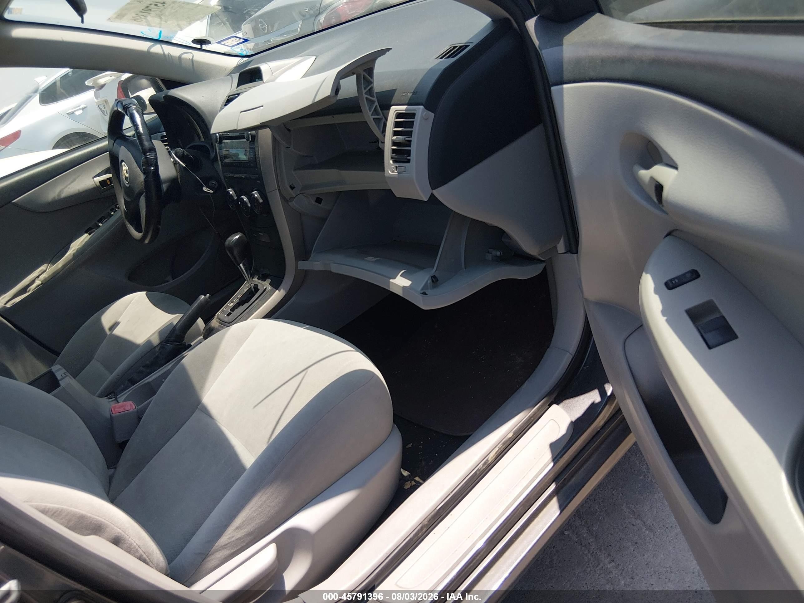 2013 Toyota Corolla L Gray vin: 5YFBU4EE1DP083068