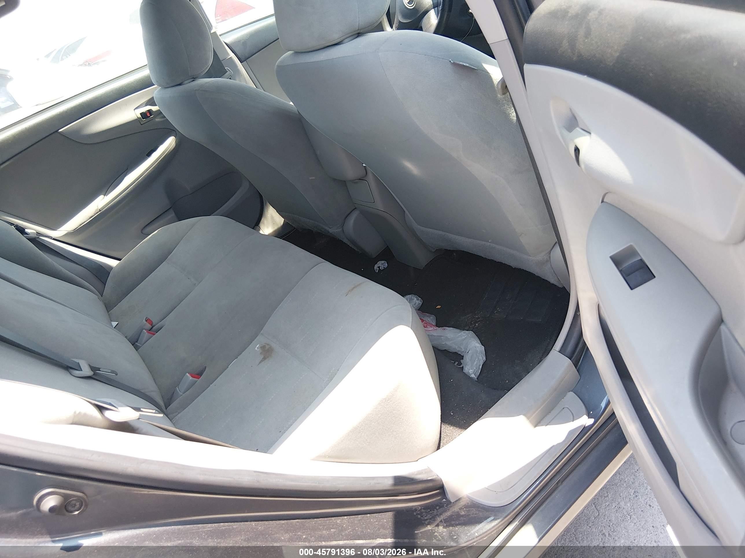 2013 Toyota Corolla L Gray vin: 5YFBU4EE1DP083068