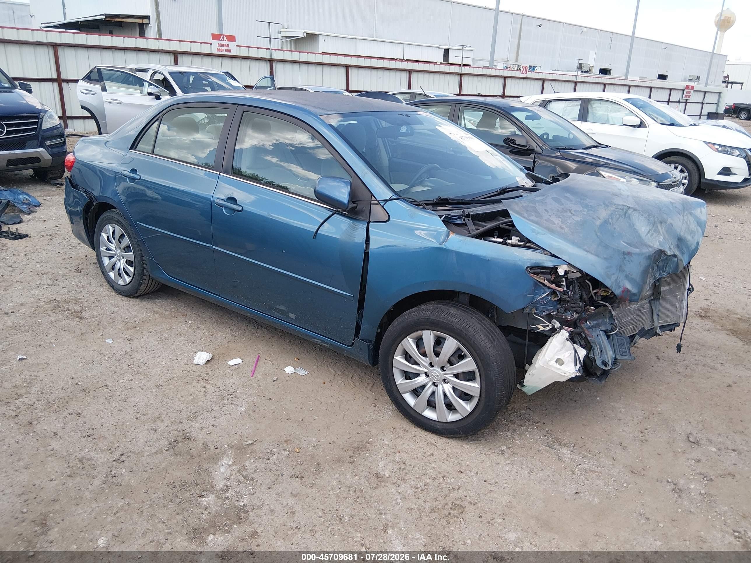 2013 Toyota Corolla Le Blue vin: 5YFBU4EE1DP087850