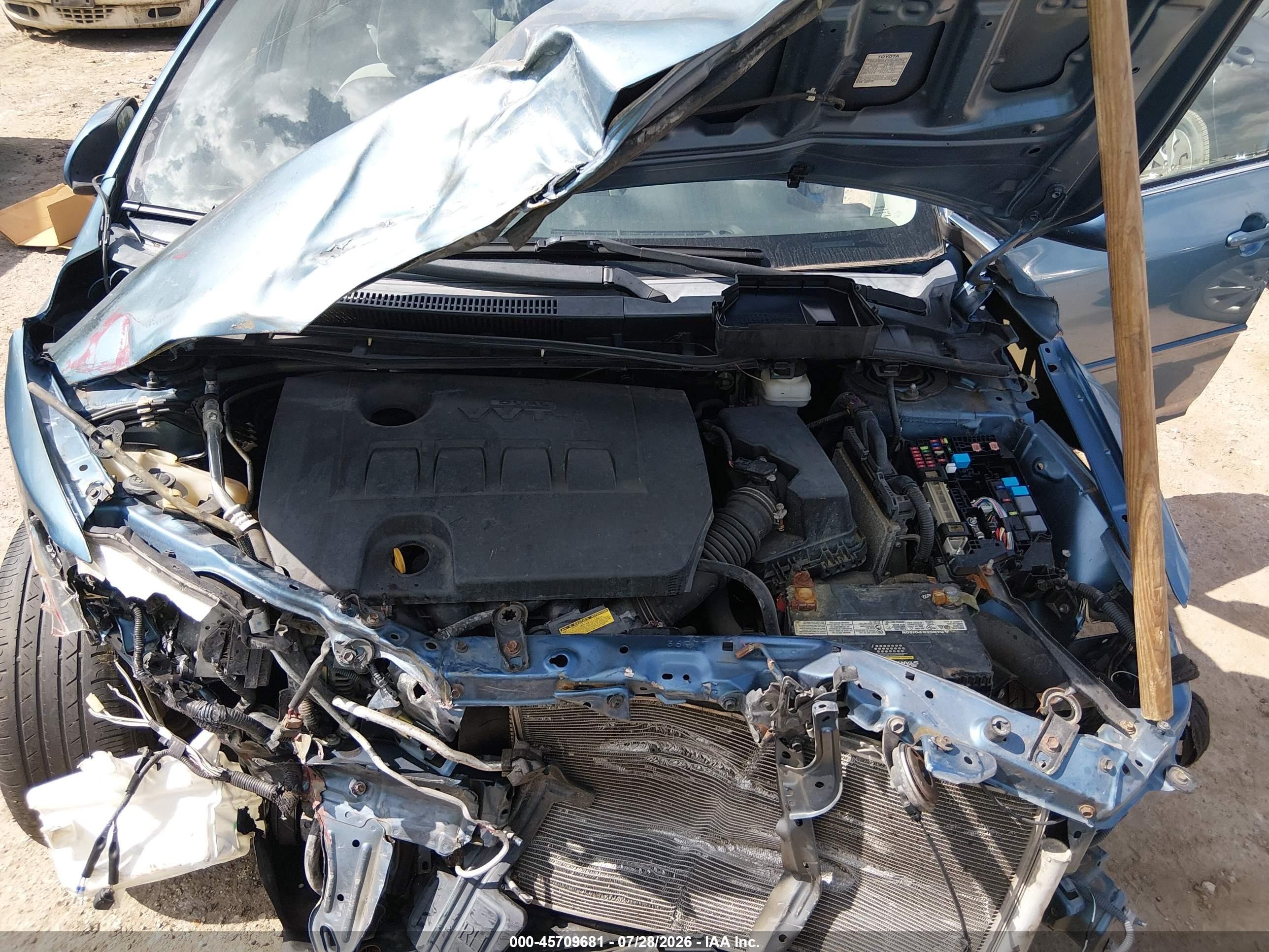 2013 Toyota Corolla Le Blue vin: 5YFBU4EE1DP087850