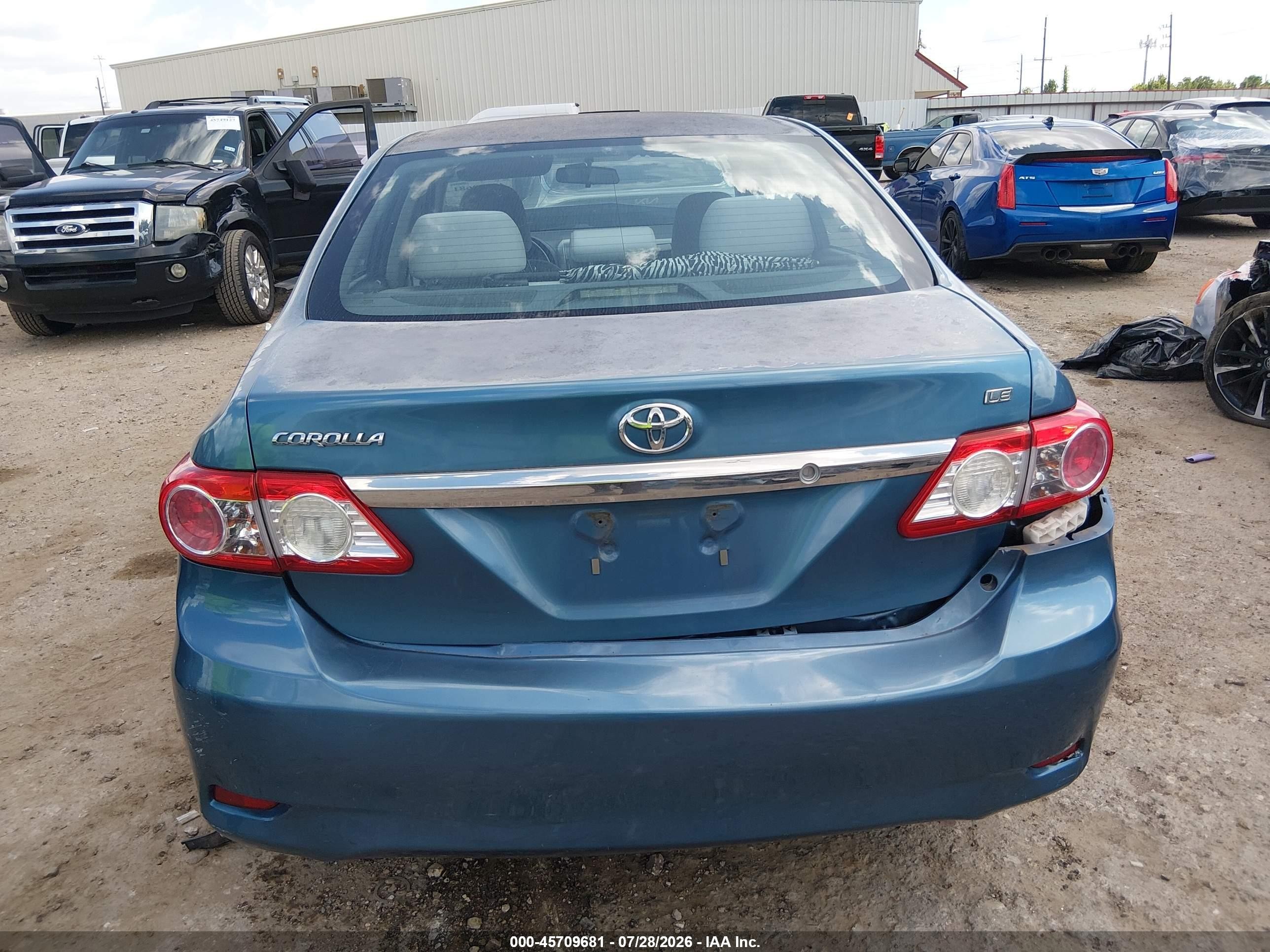 2013 Toyota Corolla Le Blue vin: 5YFBU4EE1DP087850