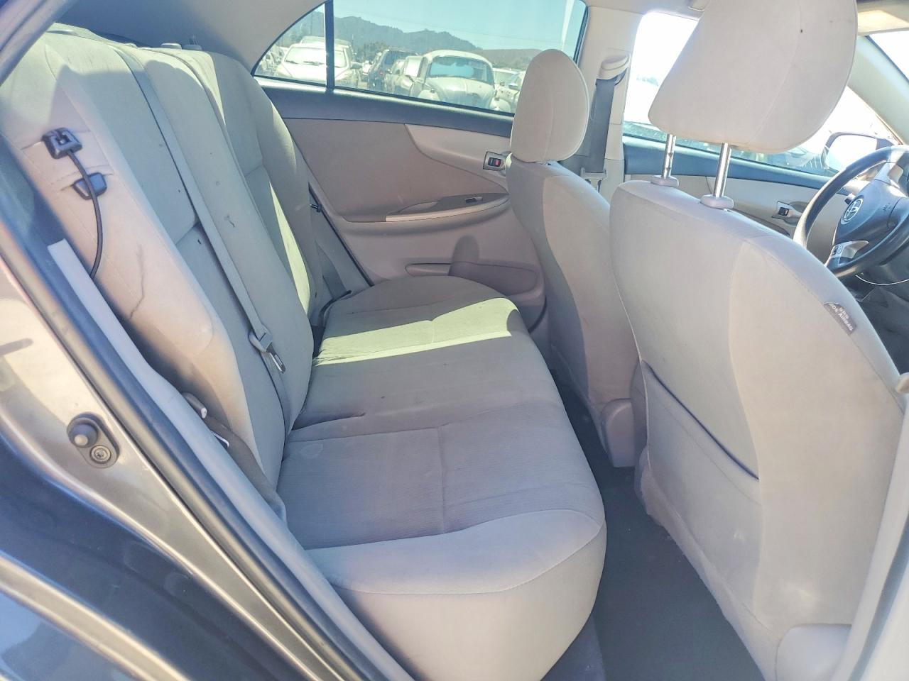 2013 Toyota Corolla Le Gray vin: 5YFBU4EE1DP089839