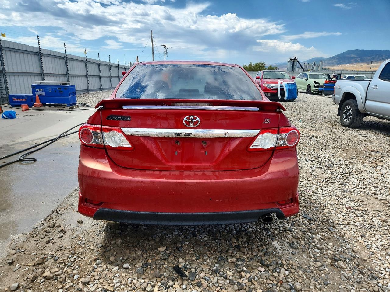 2013 Toyota Corolla S Burgundy vin: 5YFBU4EE1DP090523