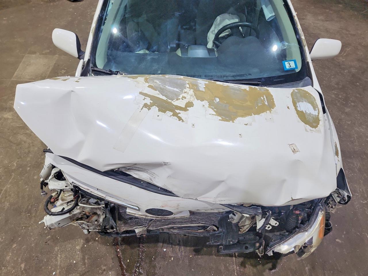 2013 Toyota Corolla Le White vin: 5YFBU4EE1DP096239