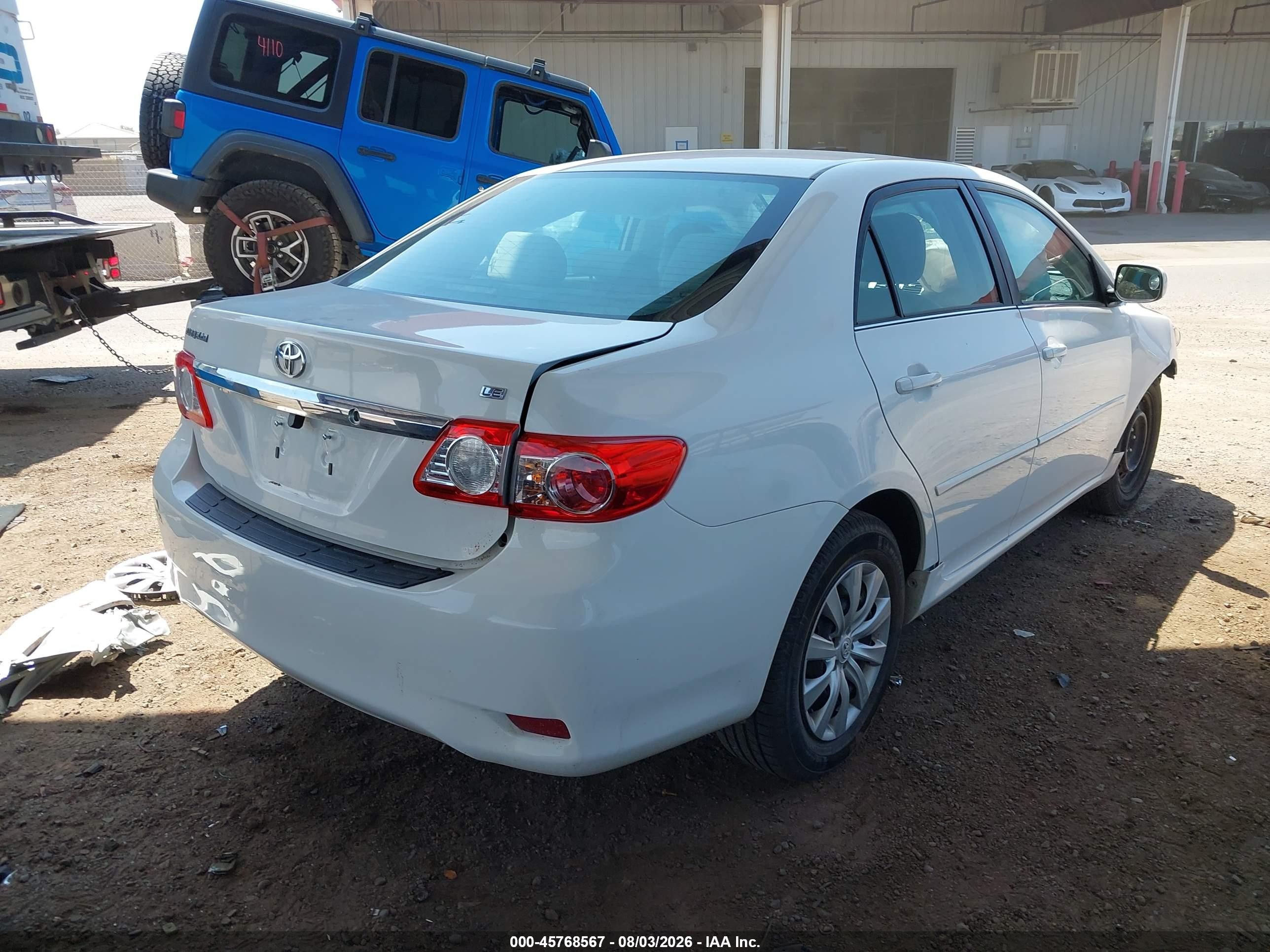 2013 Toyota Corolla Le White vin: 5YFBU4EE1DP102749