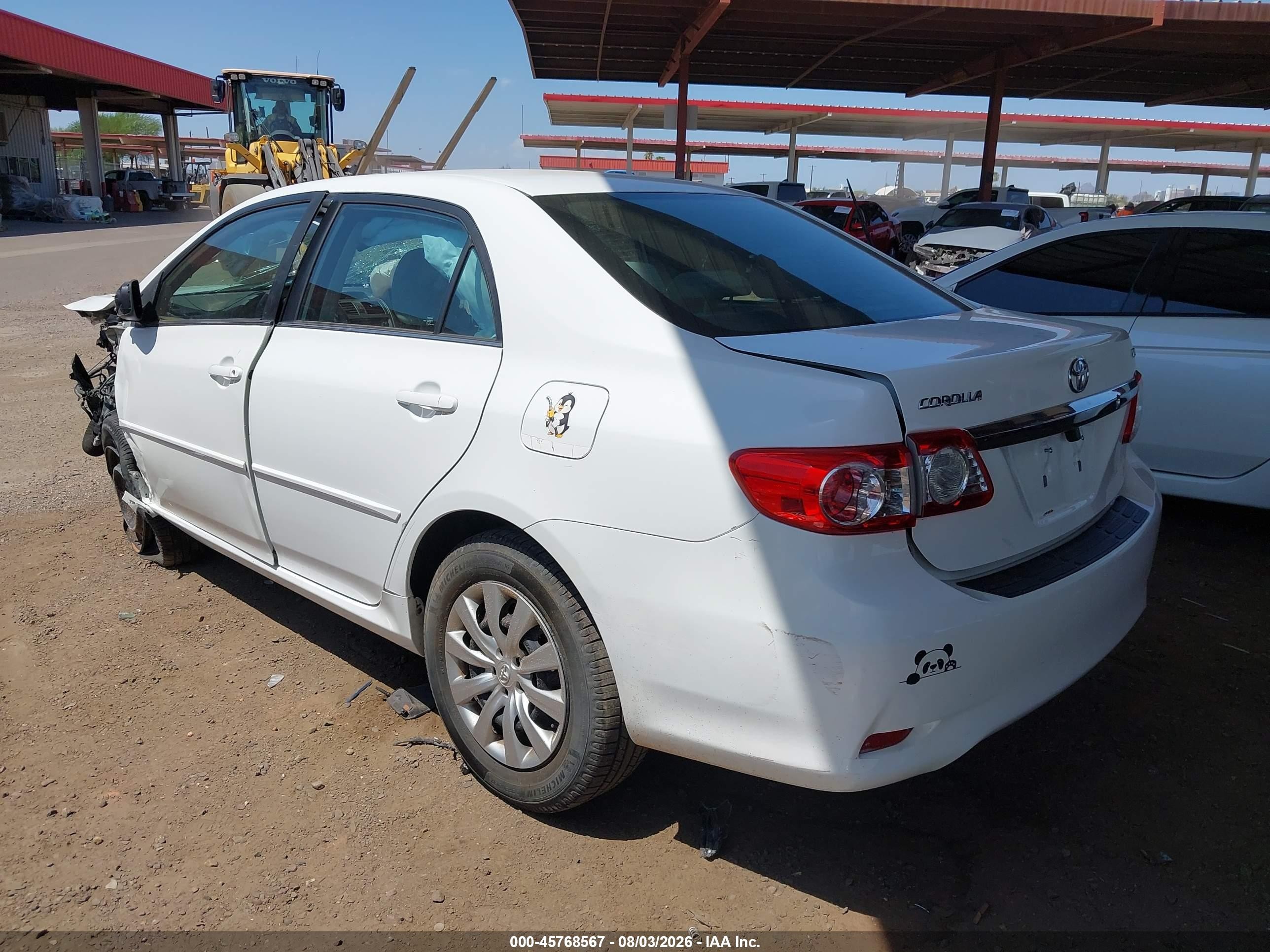 2013 Toyota Corolla Le White vin: 5YFBU4EE1DP102749