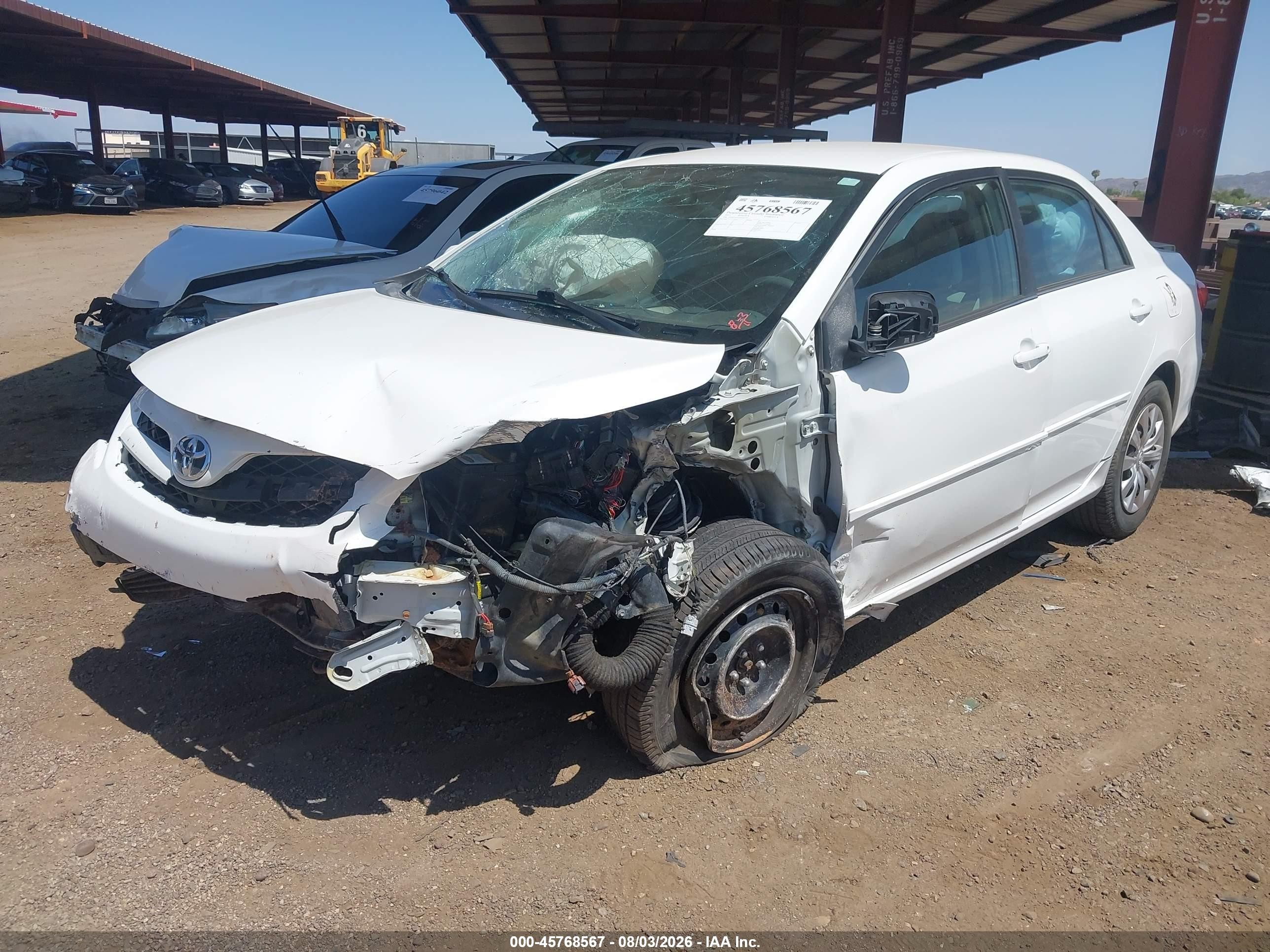 2013 Toyota Corolla Le White vin: 5YFBU4EE1DP102749