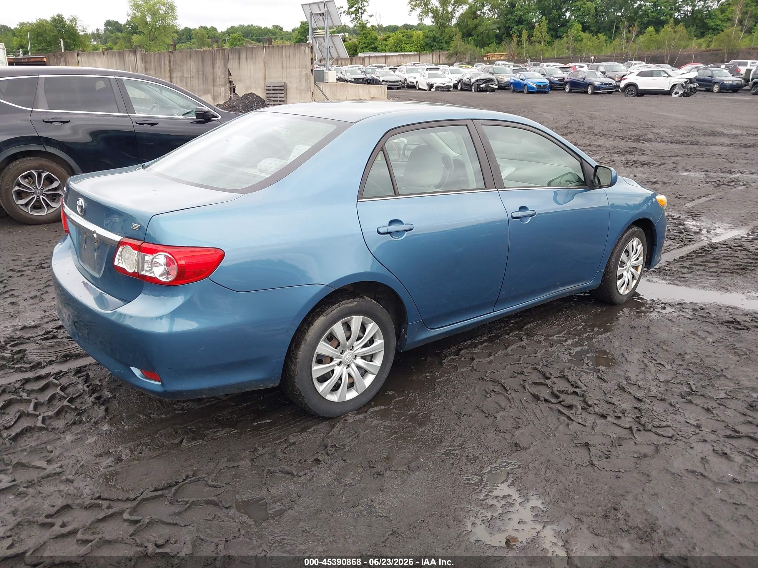 2013 Toyota Corolla Le Blue vin: 5YFBU4EE1DP114786