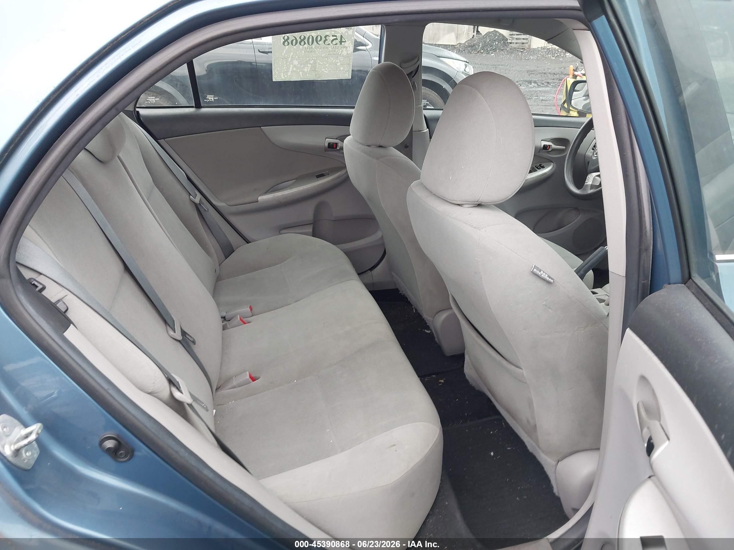 2013 Toyota Corolla Le Blue vin: 5YFBU4EE1DP114786
