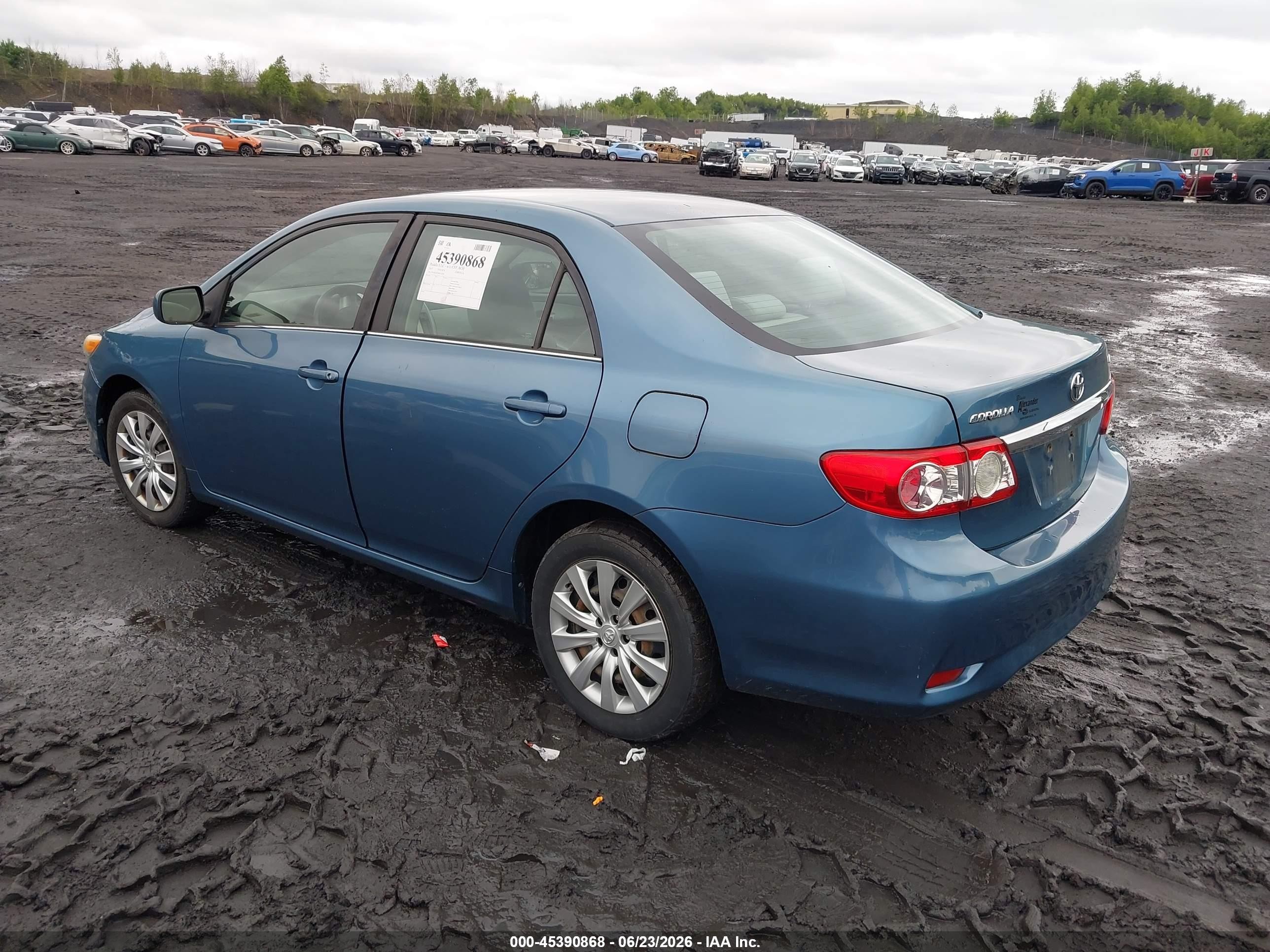 2013 Toyota Corolla Le Blue vin: 5YFBU4EE1DP114786