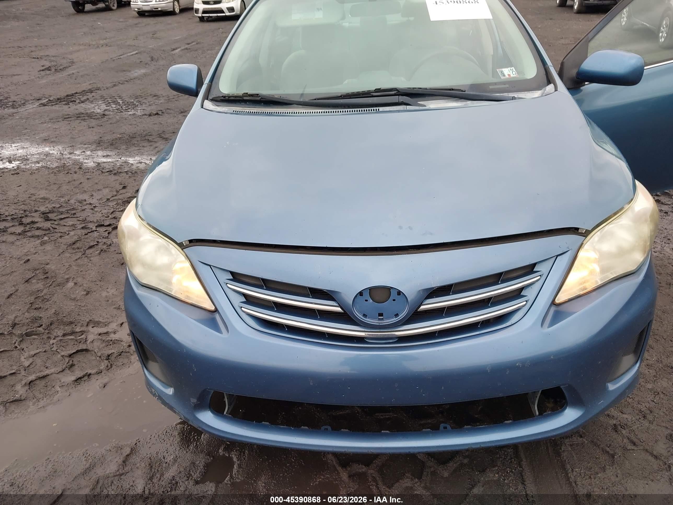2013 Toyota Corolla Le Blue vin: 5YFBU4EE1DP114786