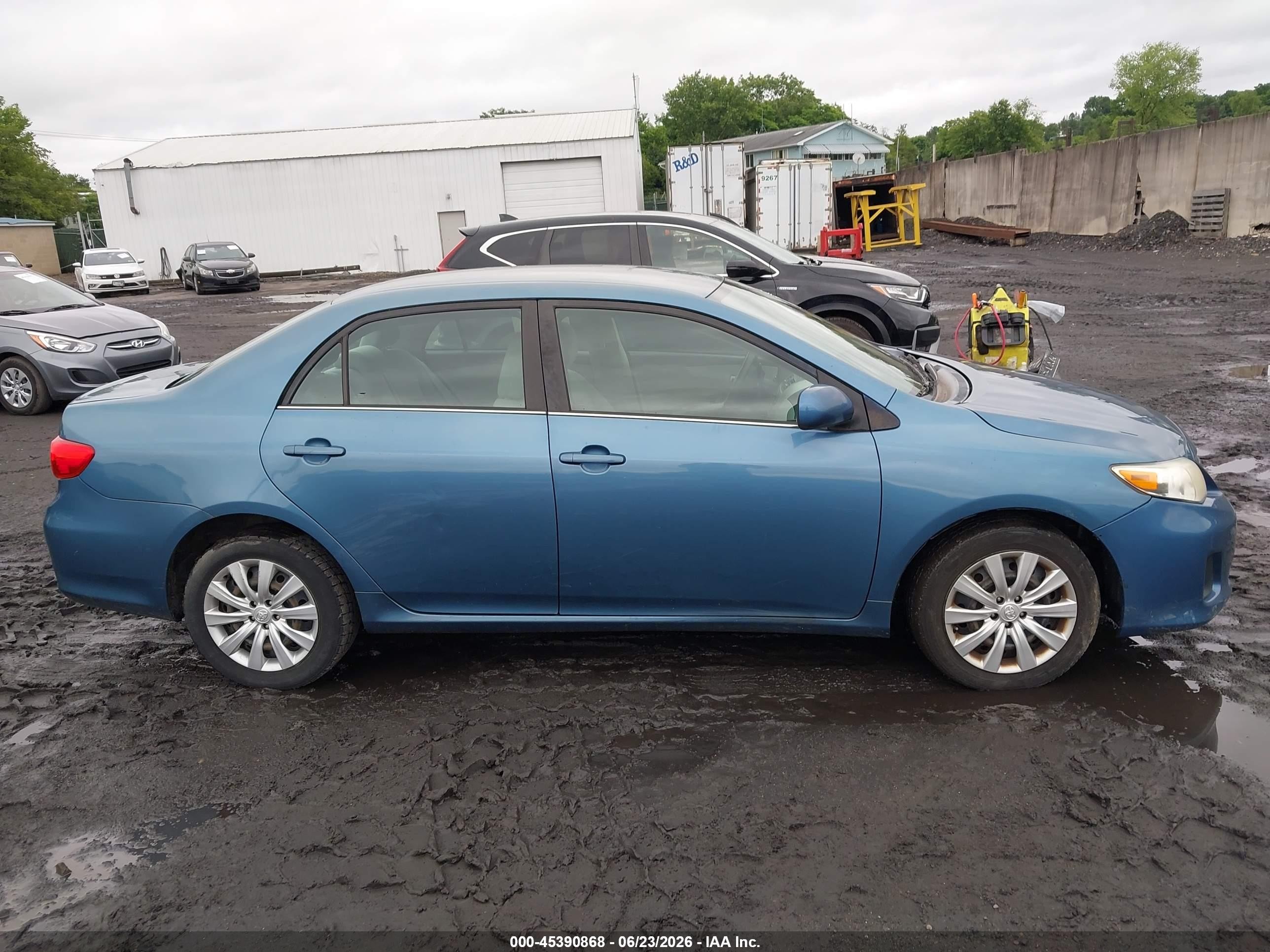 2013 Toyota Corolla Le Blue vin: 5YFBU4EE1DP114786