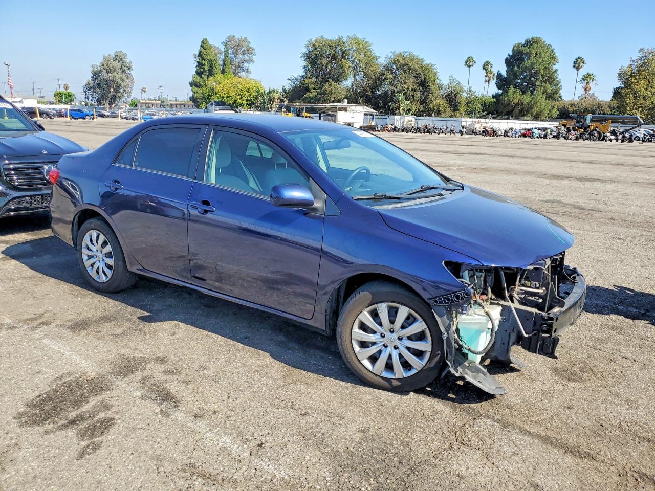 2013 Toyota Corolla Le Blue vin: 5YFBU4EE1DP117607