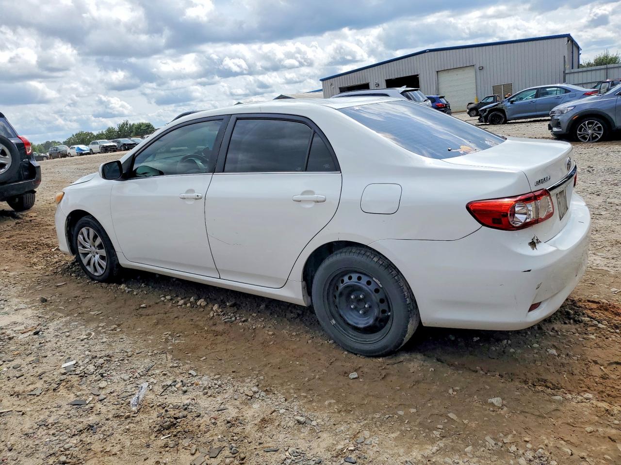 2013 Toyota Corolla Le Белый vin: 5YFBU4EE1DP130275