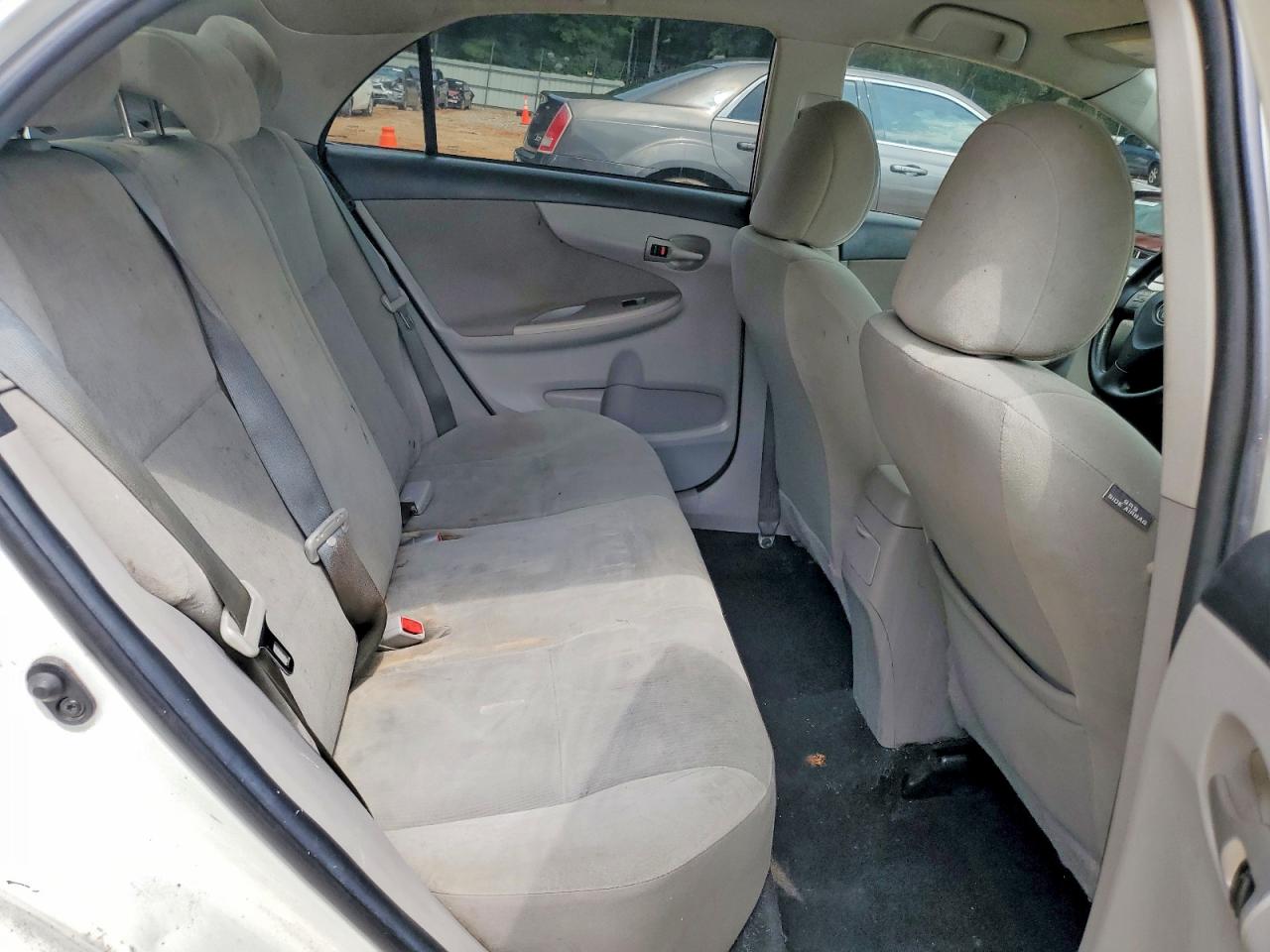2013 Toyota Corolla Le Белый vin: 5YFBU4EE1DP130275